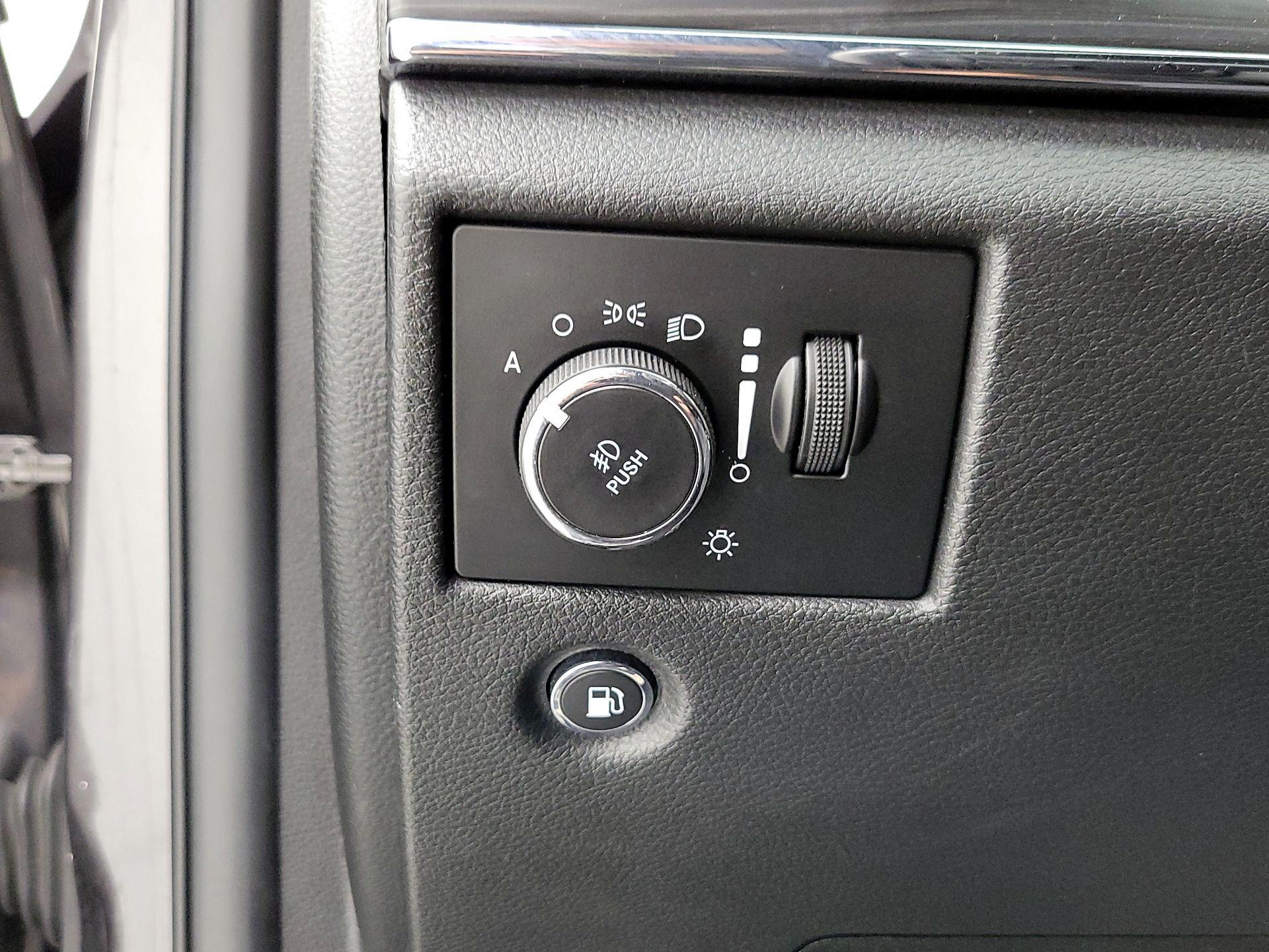 Thumbnail: 2019 Jeep Grand Cherokee - 13