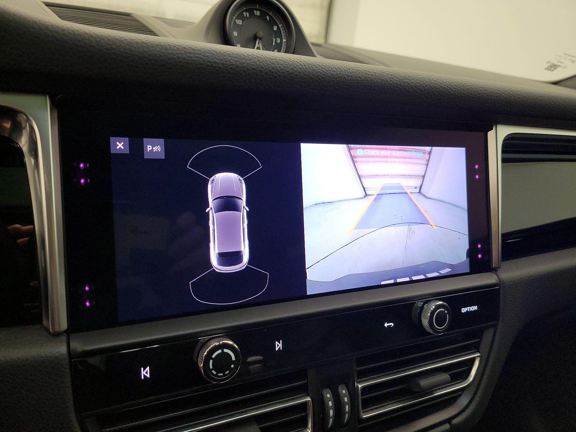 Thumbnail: 2024 Porsche Macan - 13