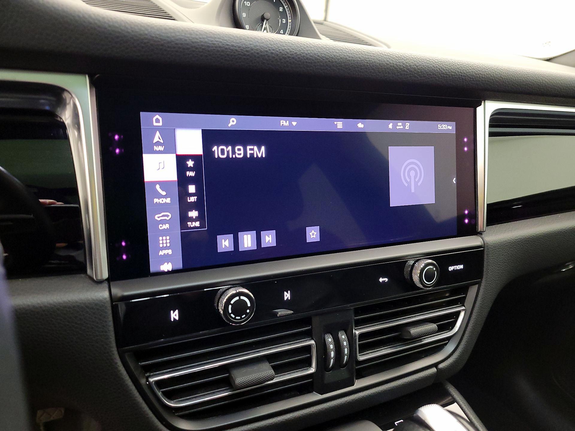 Thumbnail: 2024 Porsche Macan - 14