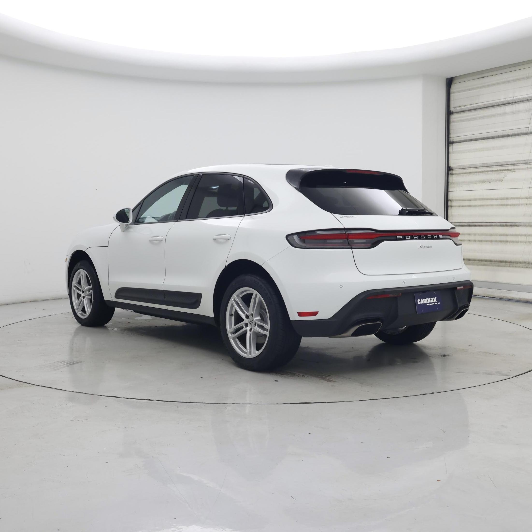 Thumbnail: 2024 Porsche Macan - 2