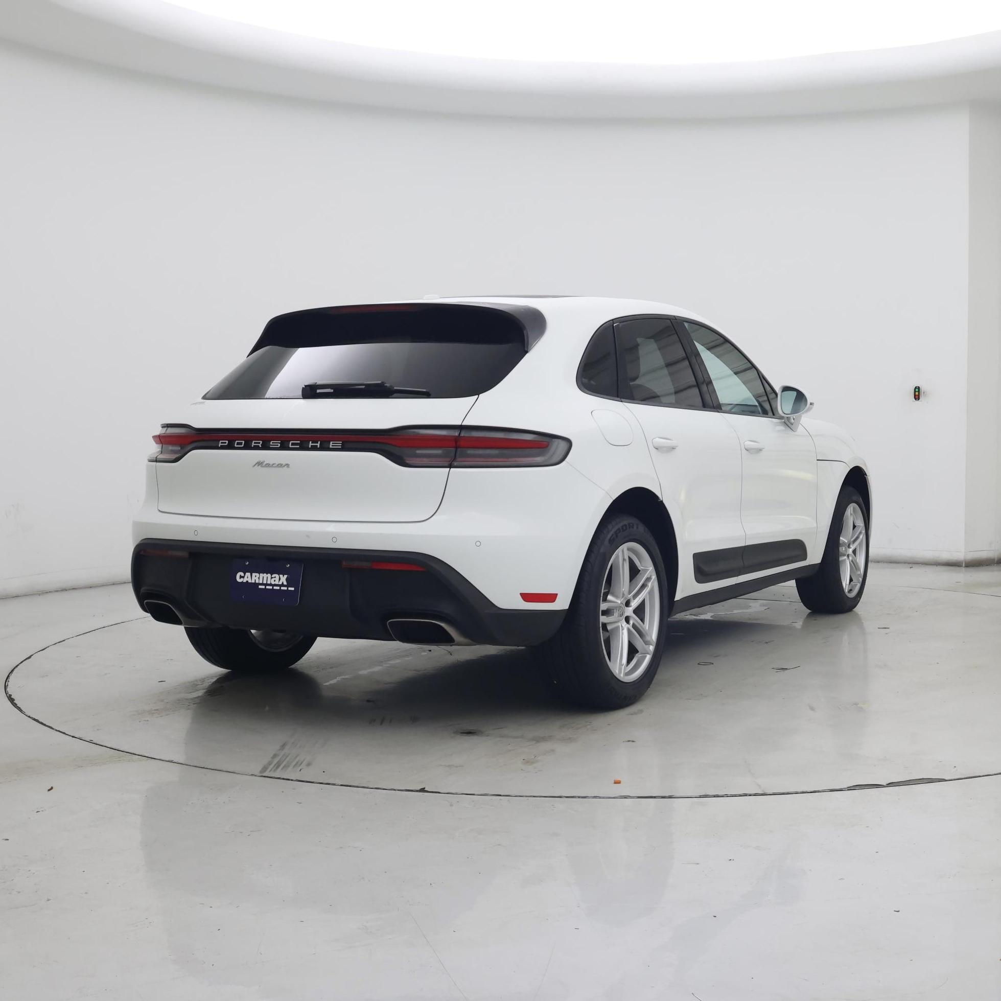 Thumbnail: 2024 Porsche Macan - 8
