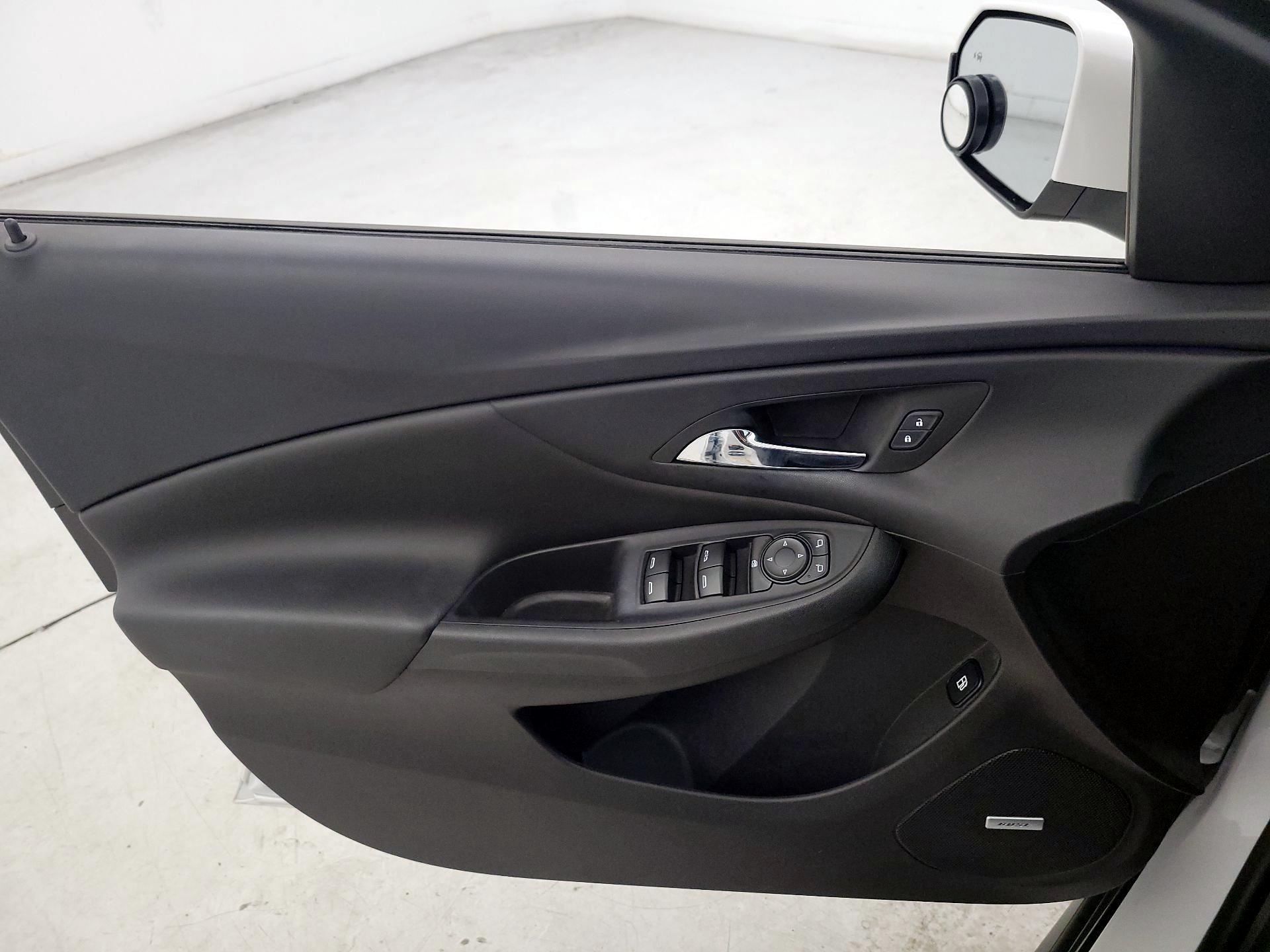 Thumbnail: 2019 Chevrolet Volt - 12