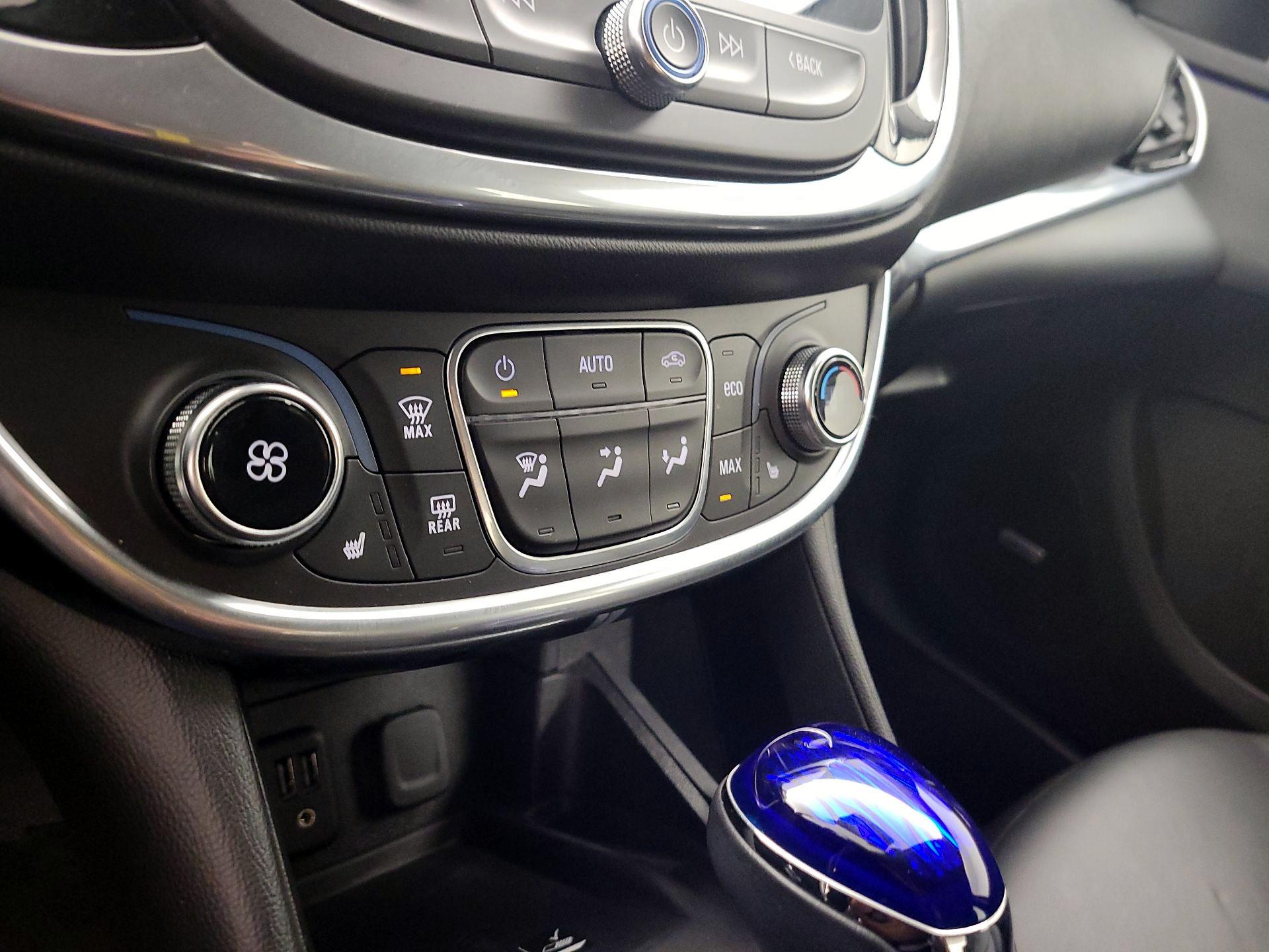 Thumbnail: 2019 Chevrolet Volt - 16