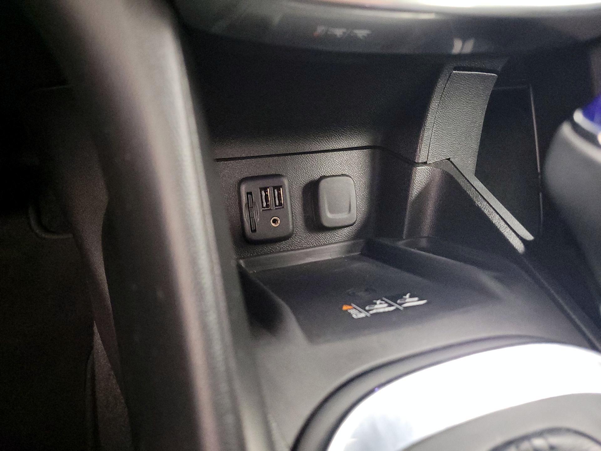 Thumbnail: 2019 Chevrolet Volt - 18