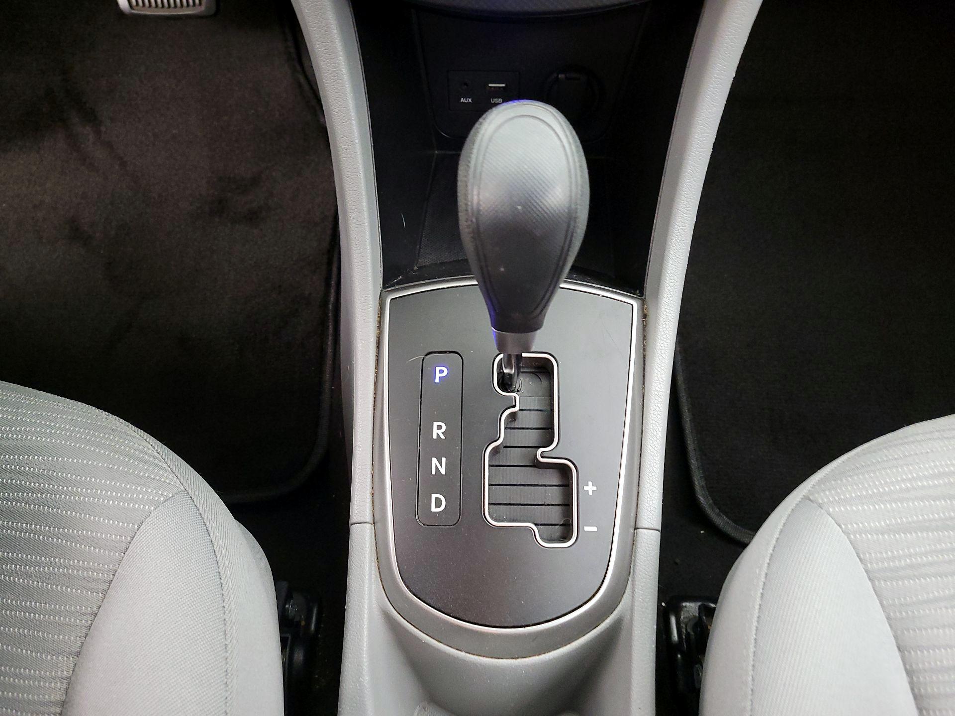 Thumbnail: 2015 Hyundai Accent - 16