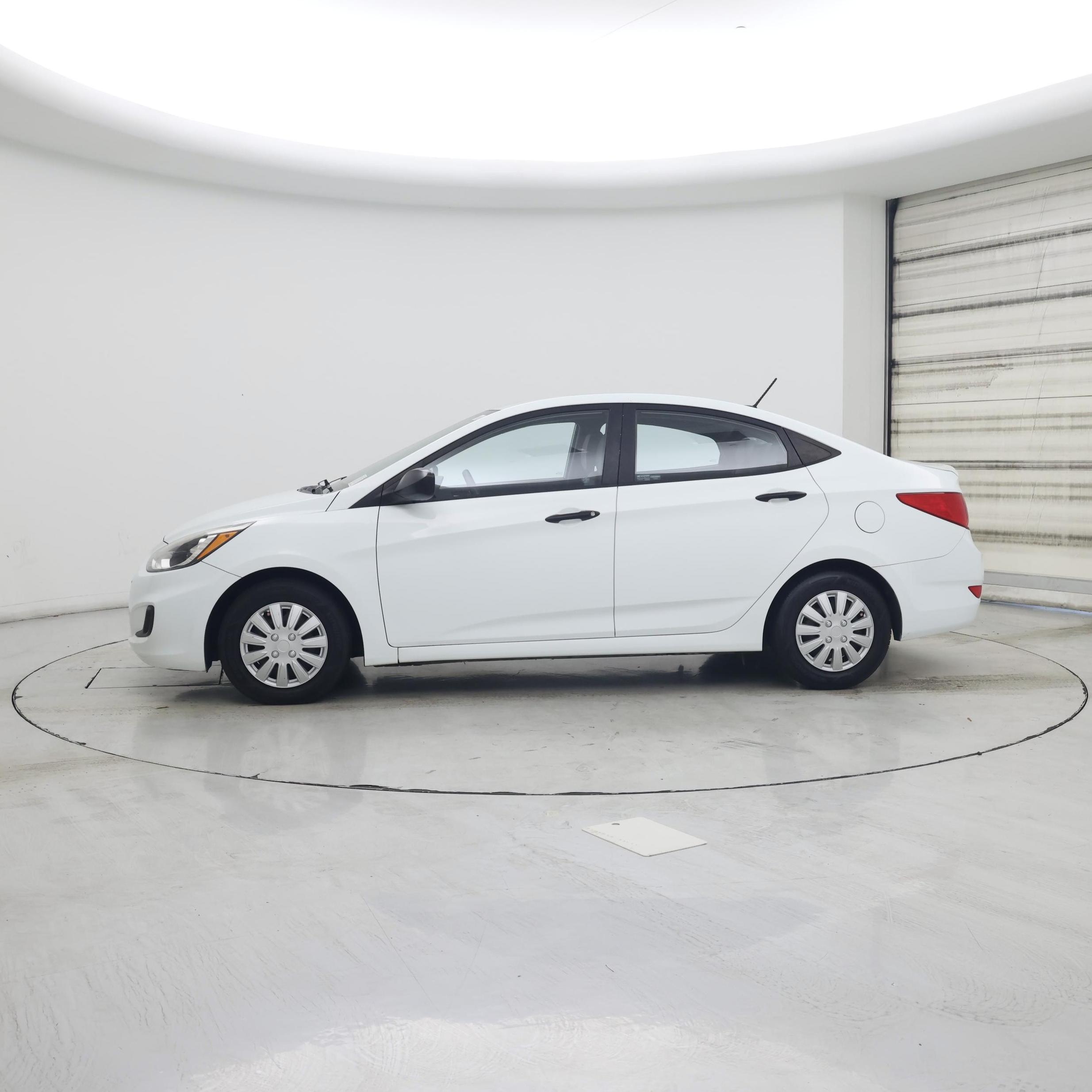 Thumbnail: 2015 Hyundai Accent - 3