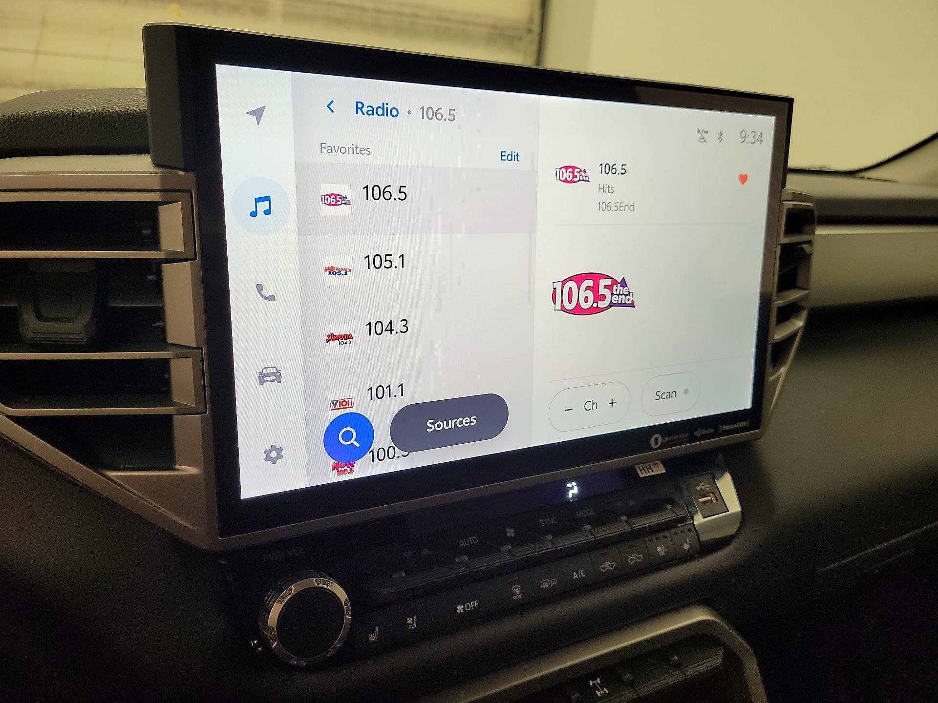 Thumbnail: 2023 Toyota Tundra - 14