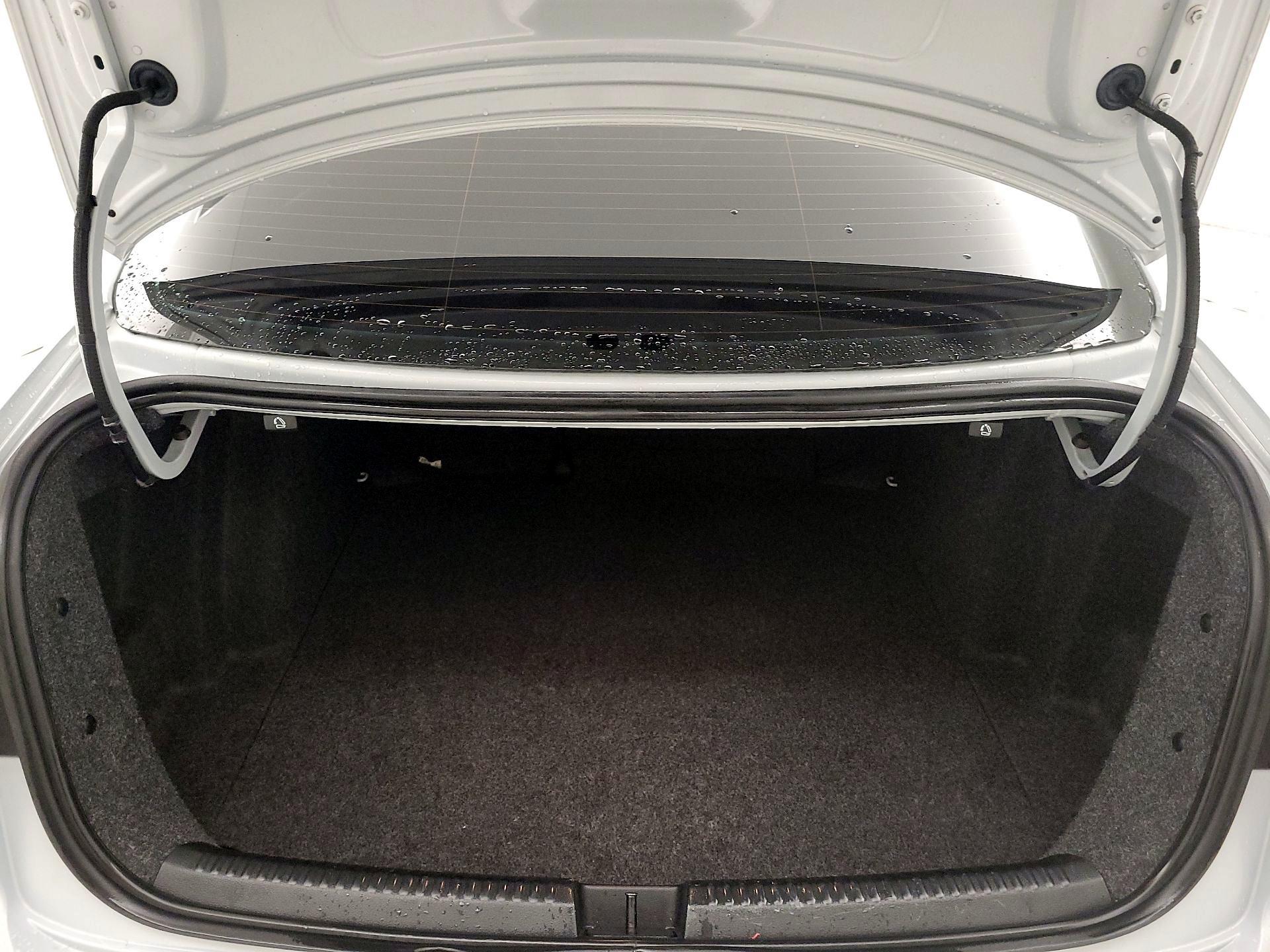 Thumbnail: 2017 Volkswagen Jetta - 18