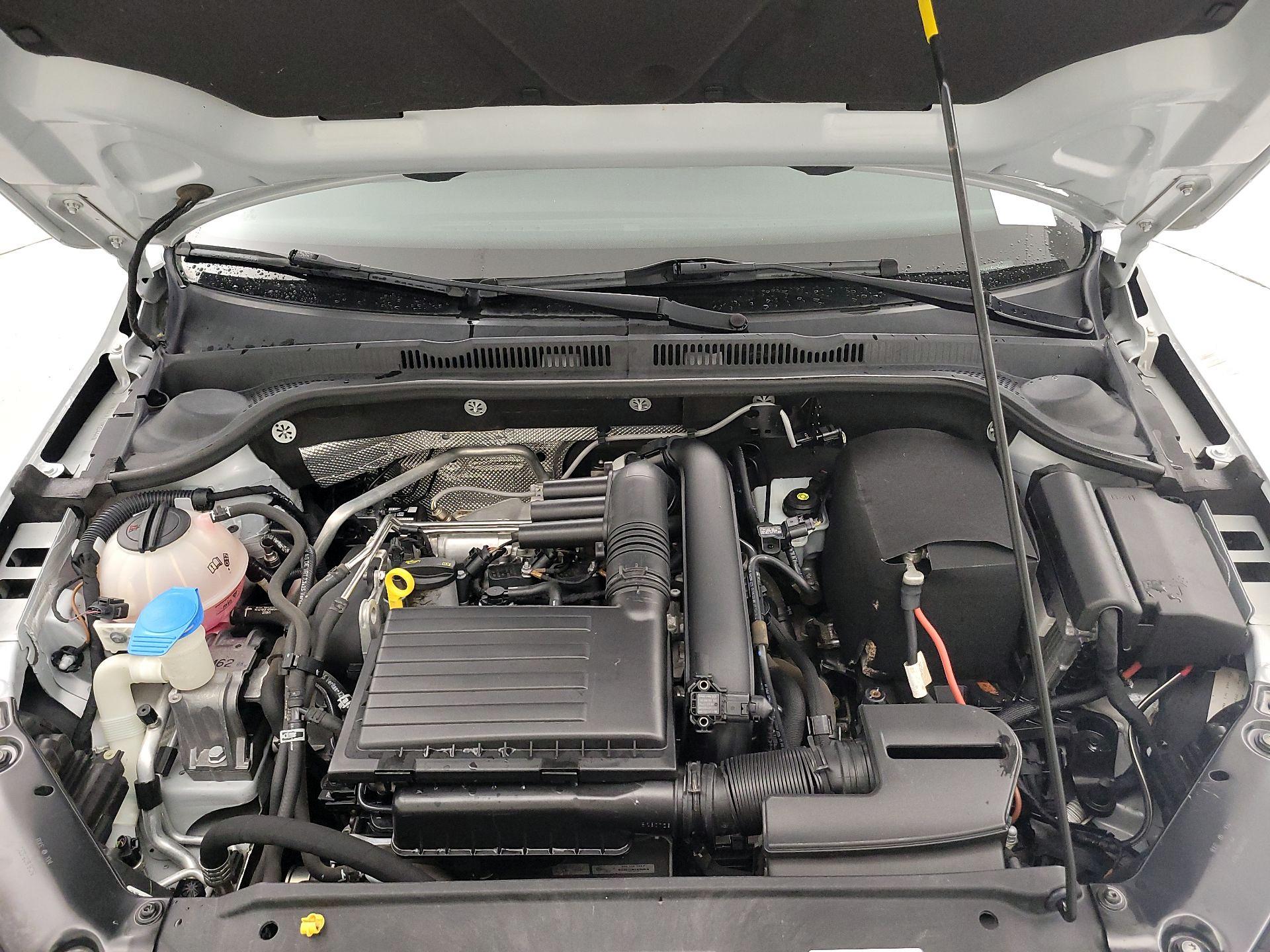 Thumbnail: 2017 Volkswagen Jetta - 19