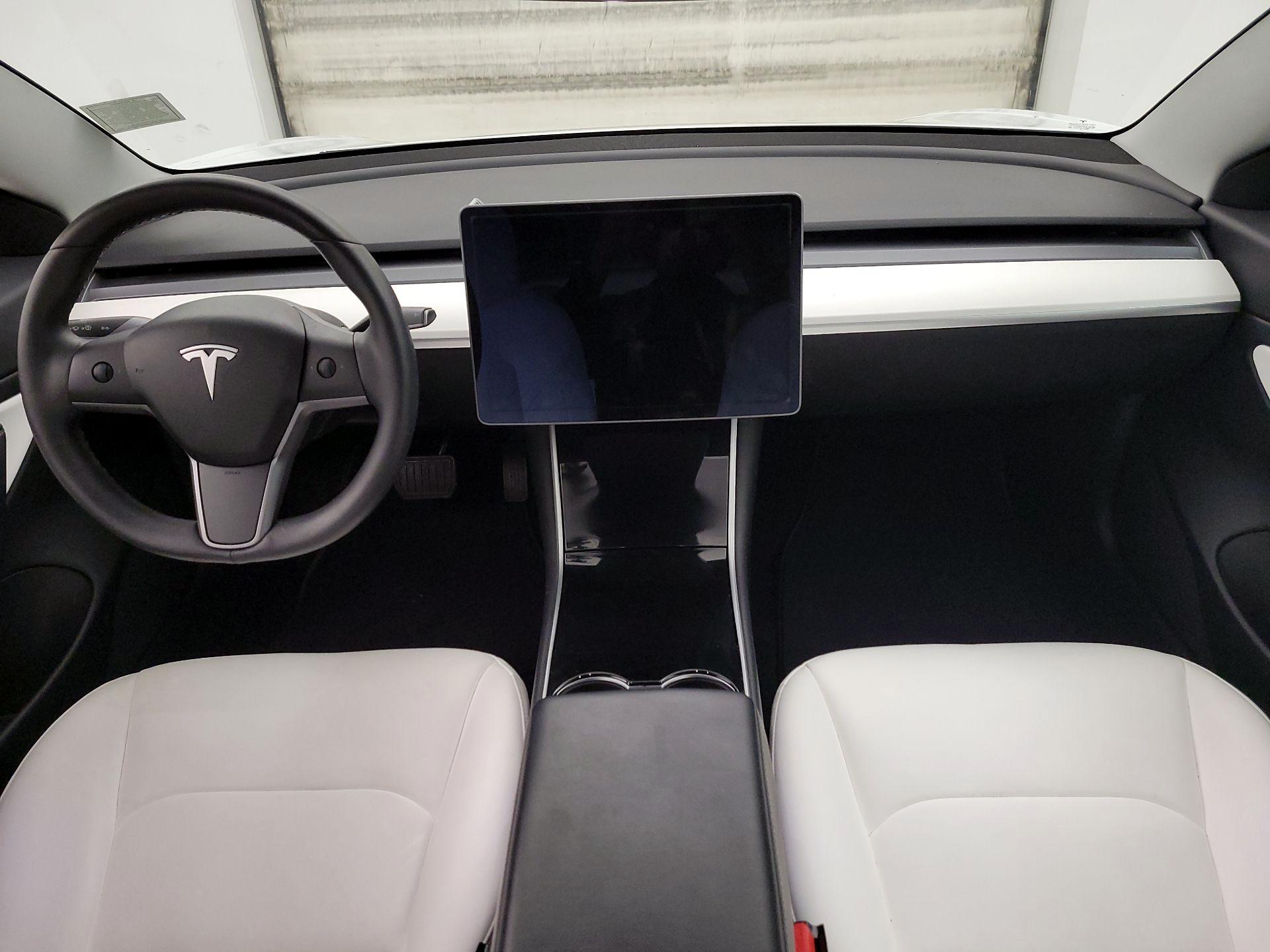 Thumbnail: 2020 Tesla Model 3 - 9