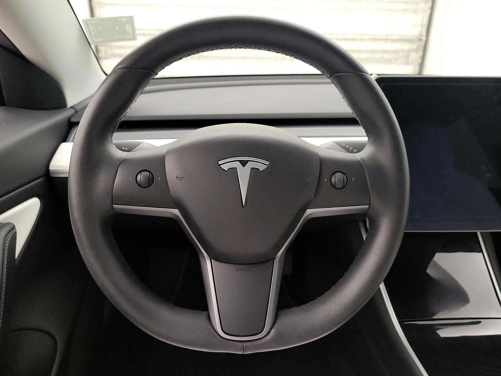 Thumbnail: 2020 Tesla Model 3 - 10