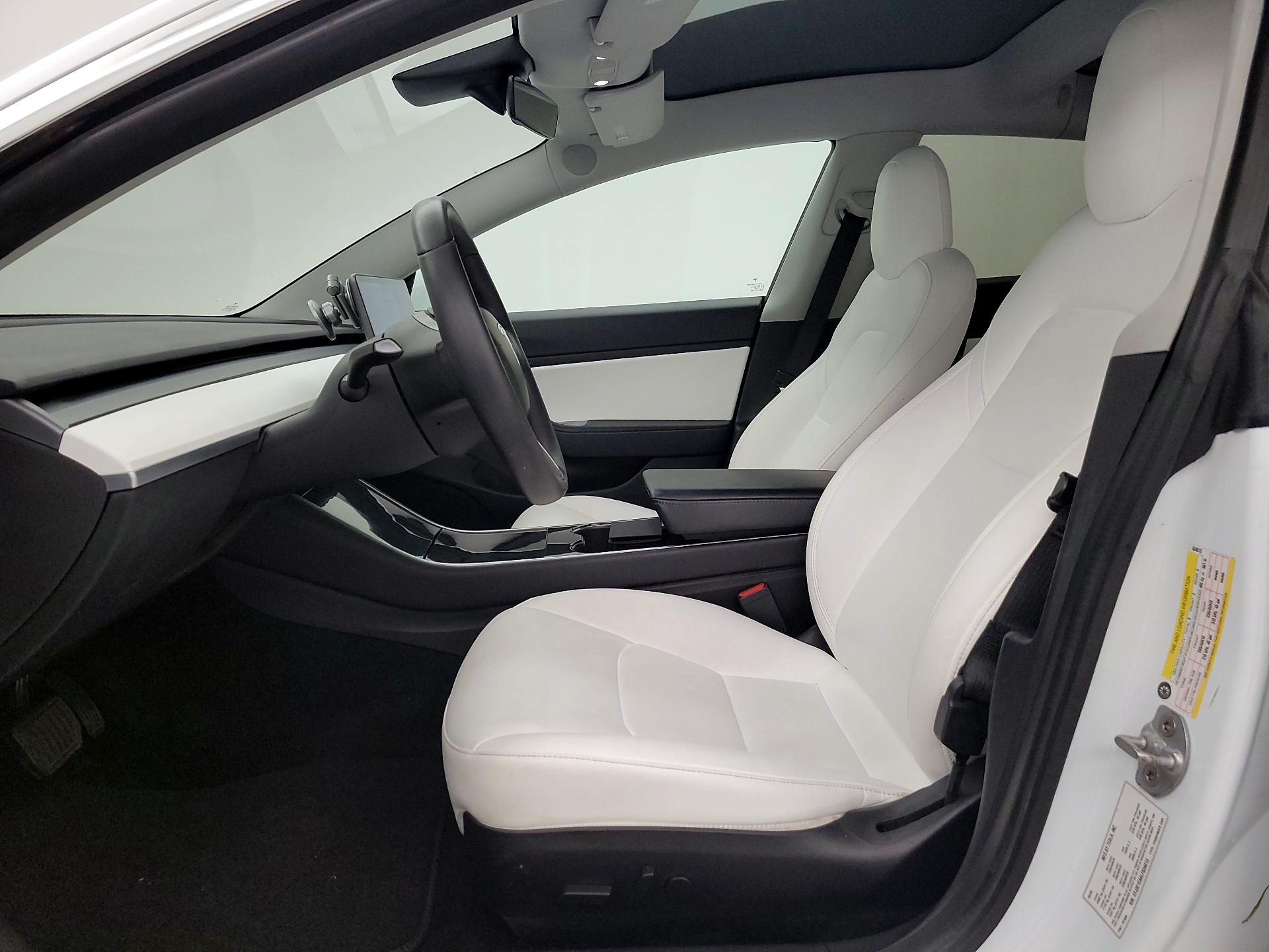 Thumbnail: 2020 Tesla Model 3 - 11