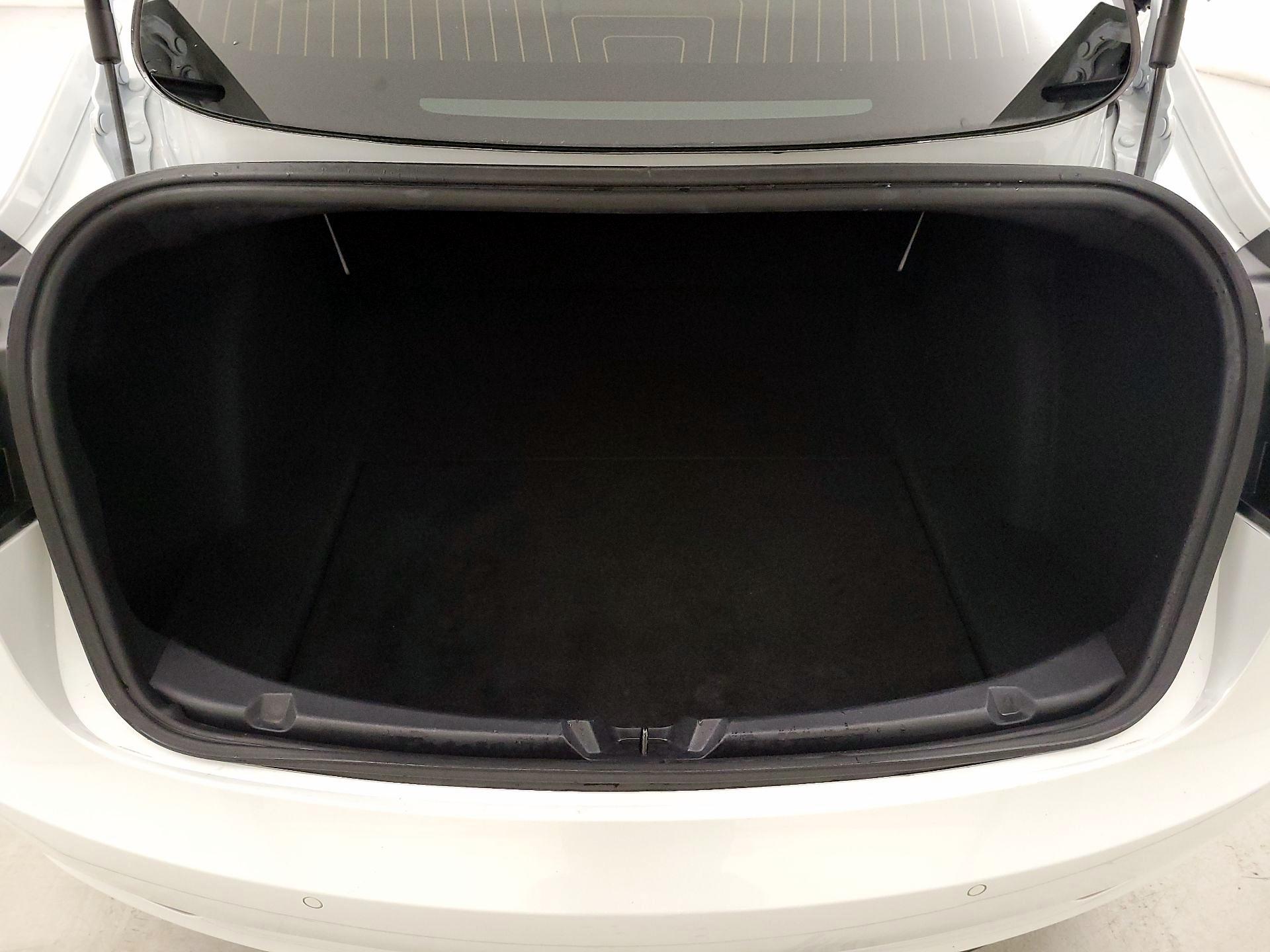 Thumbnail: 2020 Tesla Model 3 - 19