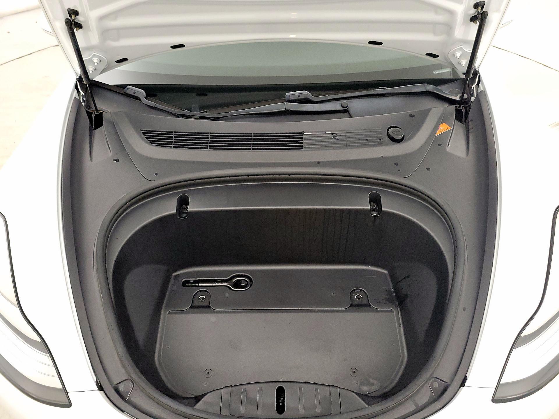 Thumbnail: 2020 Tesla Model 3 - 20