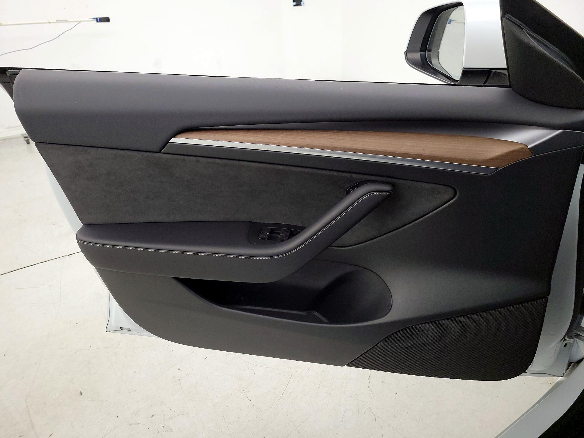 Thumbnail: 2023 Tesla Model 3 - 12