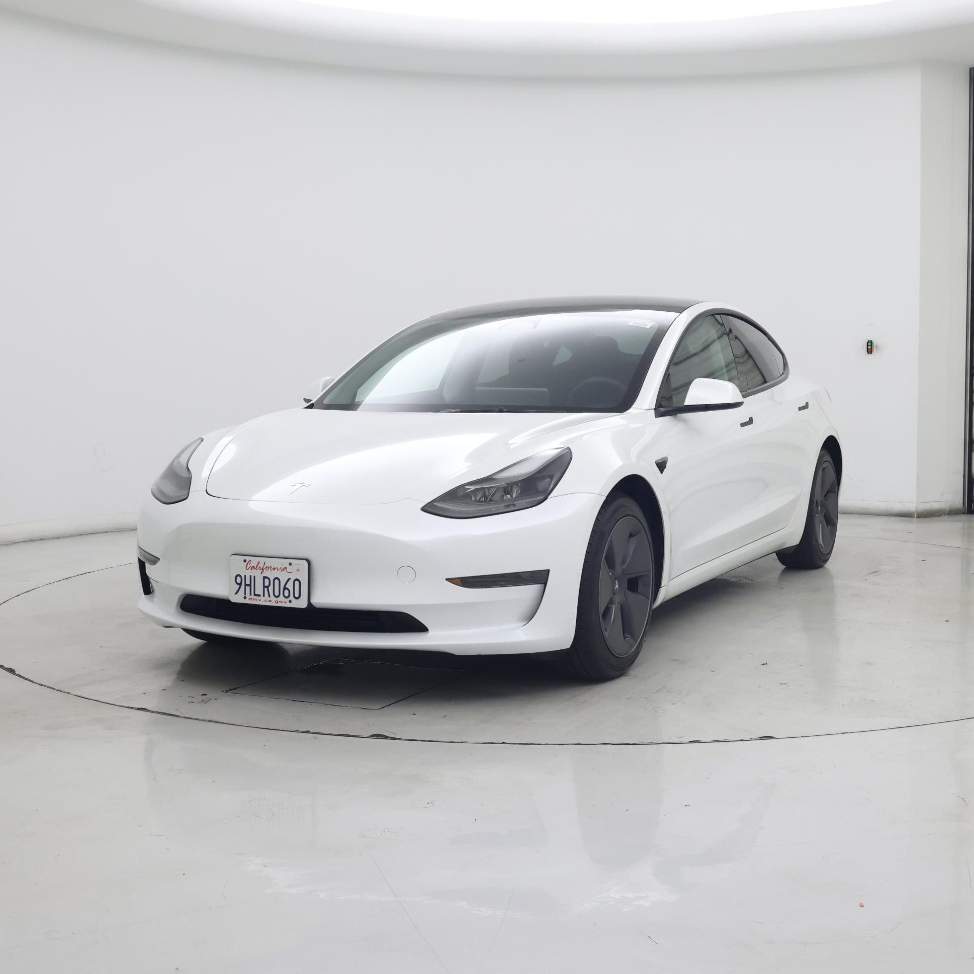 Thumbnail: 2023 Tesla Model 3 - 4