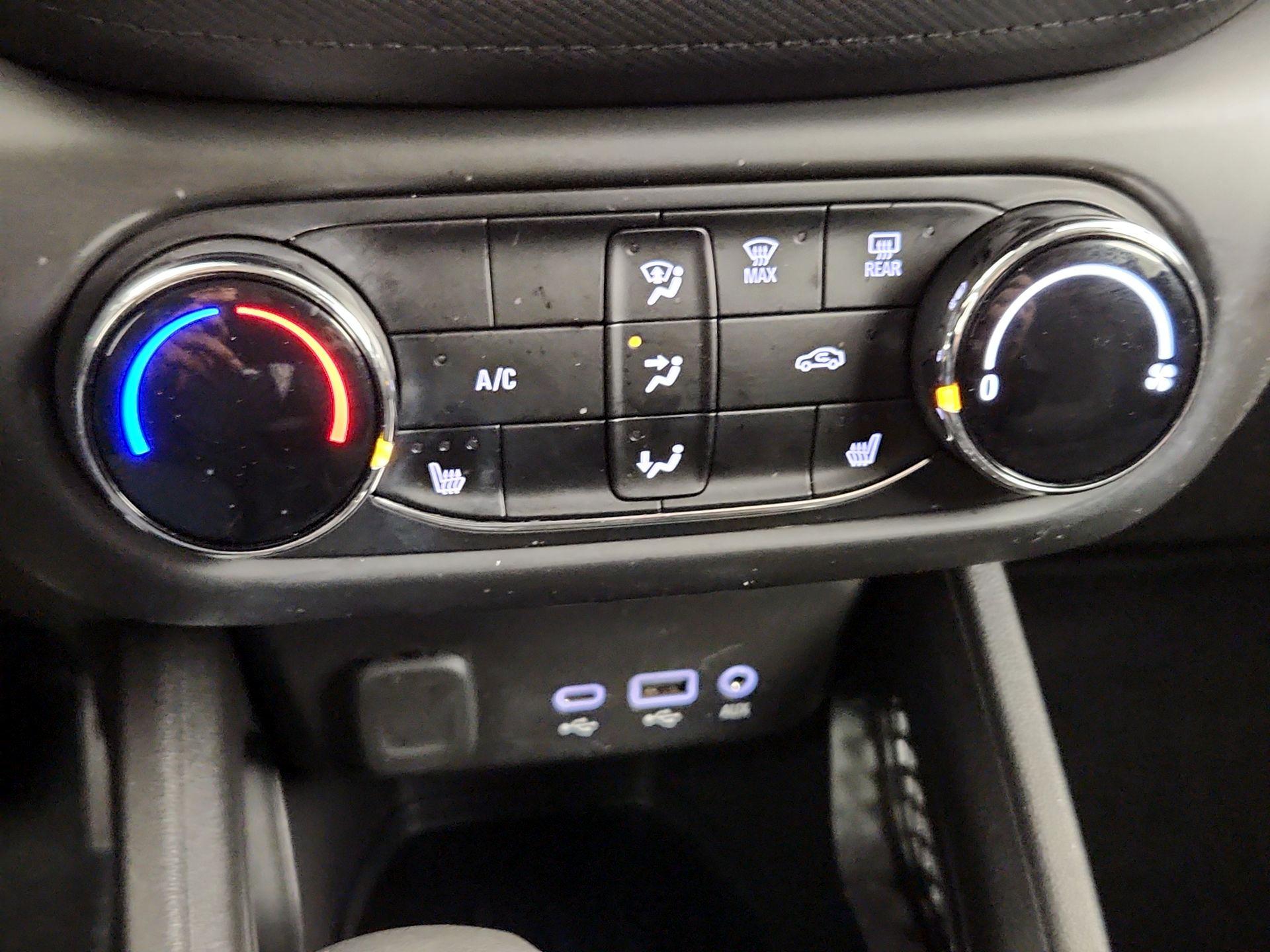 Thumbnail: 2022 Chevrolet TrailBlazer - 16