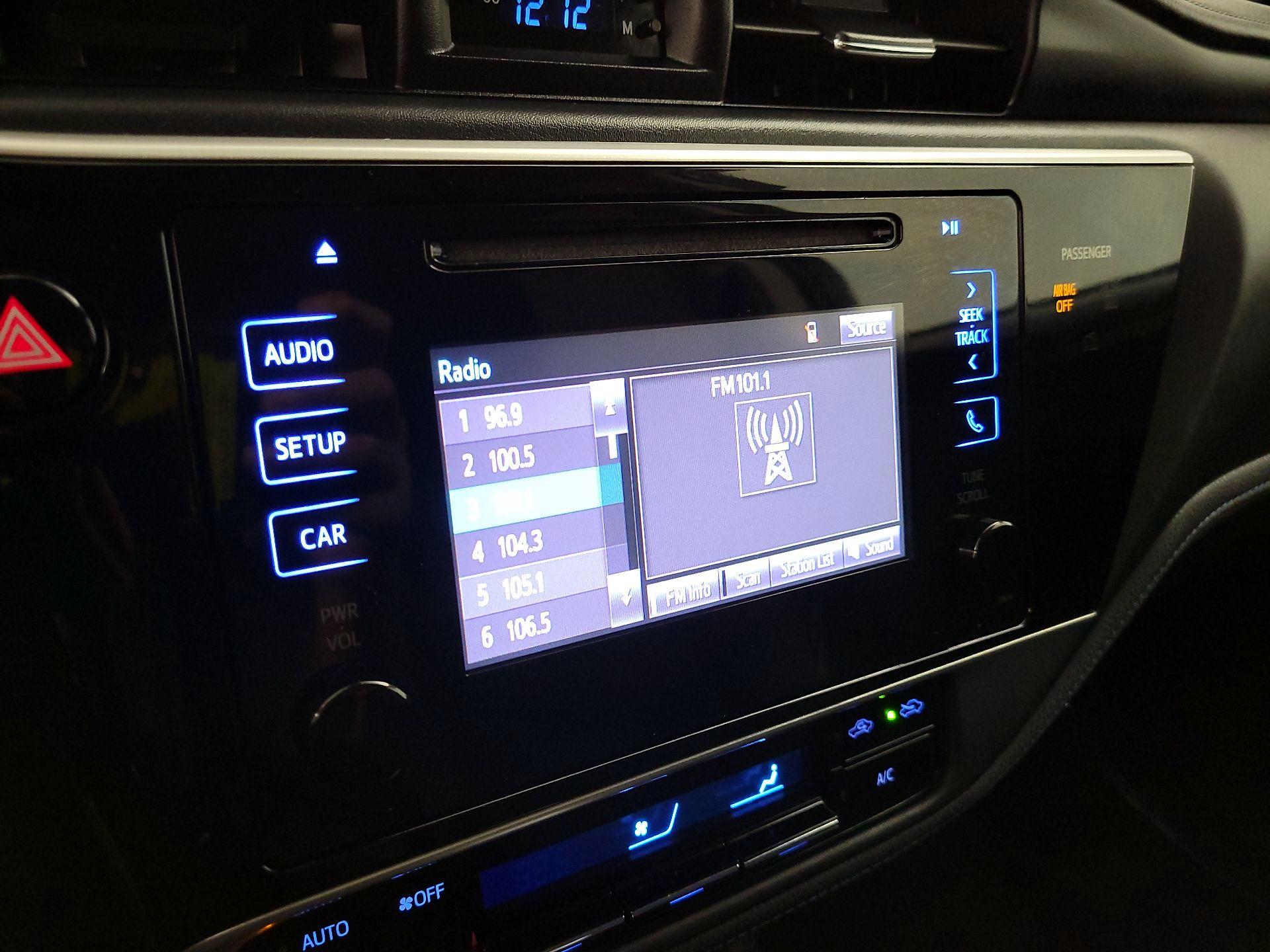 Thumbnail: 2017 Toyota Corolla - 14