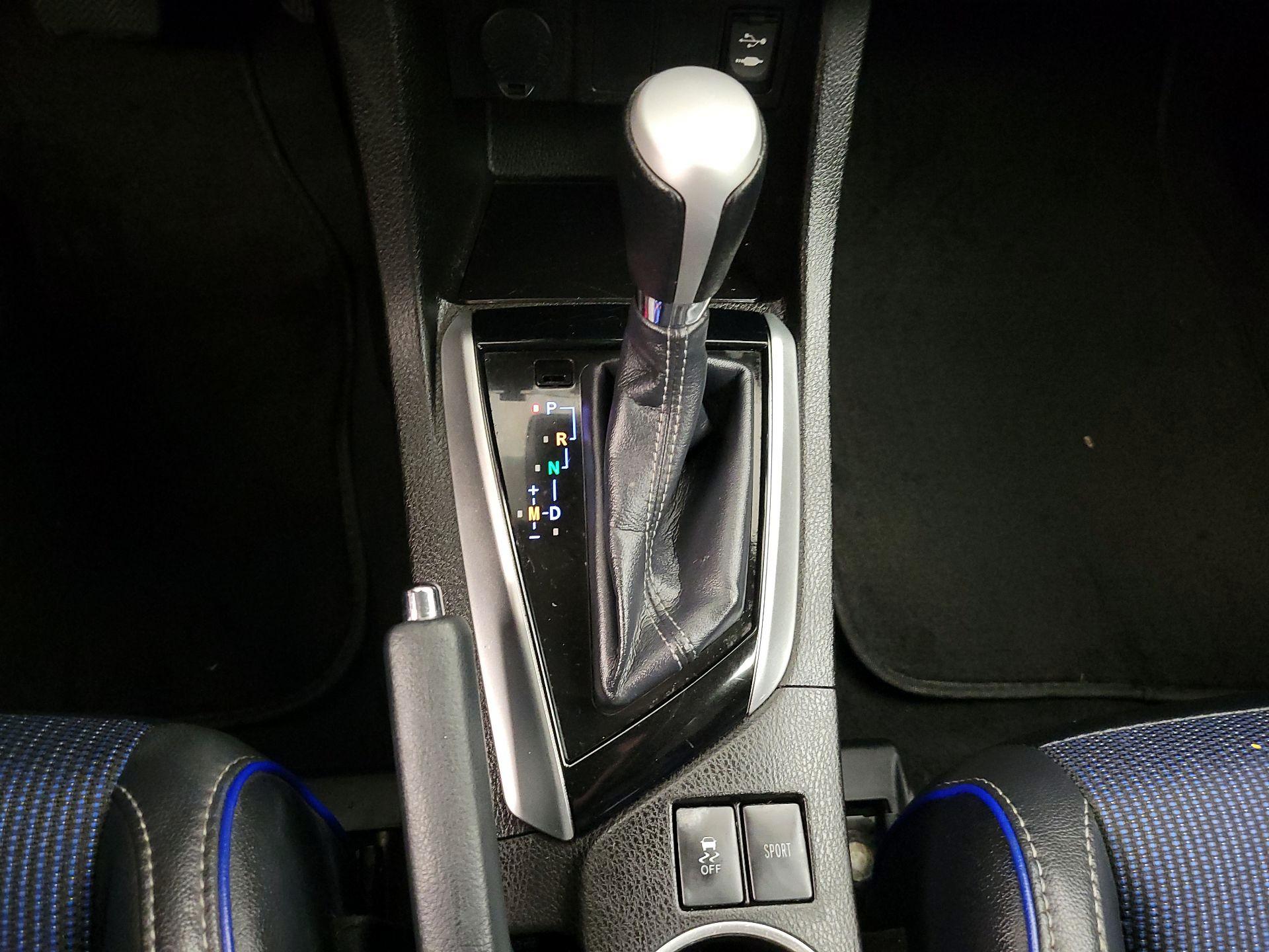 Thumbnail: 2017 Toyota Corolla - 16