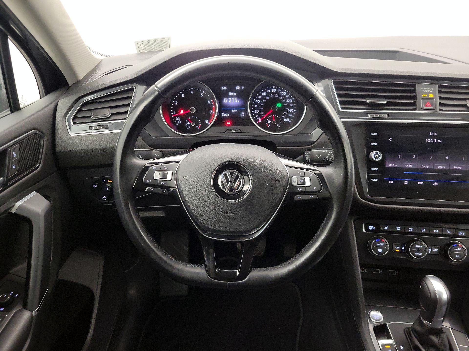 Thumbnail: 2018 Volkswagen Tiguan - 10