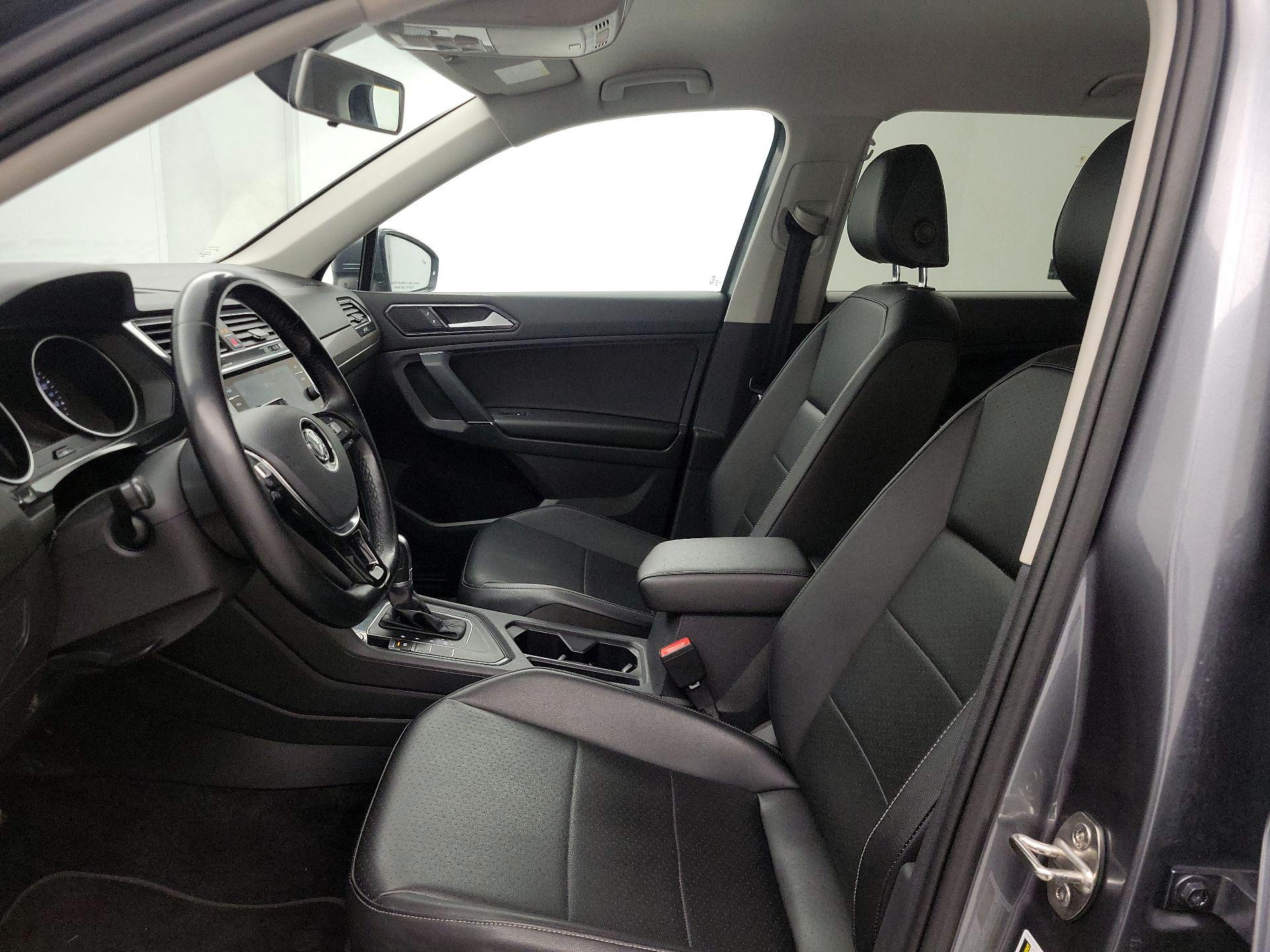 Thumbnail: 2018 Volkswagen Tiguan - 11