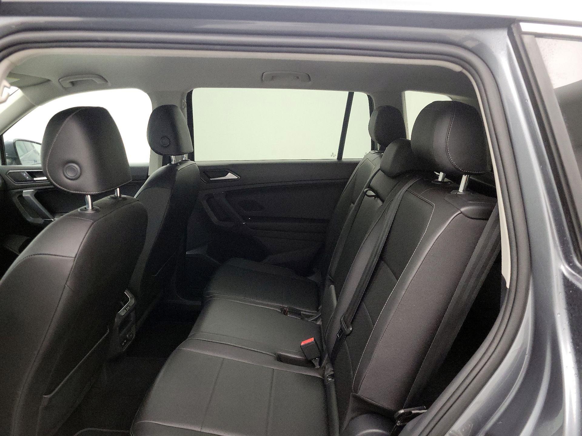 Thumbnail: 2018 Volkswagen Tiguan - 19