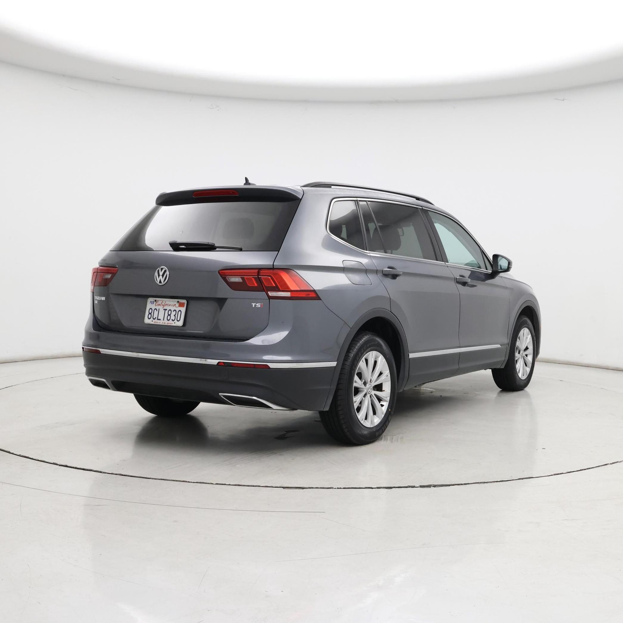 Thumbnail: 2018 Volkswagen Tiguan - 8