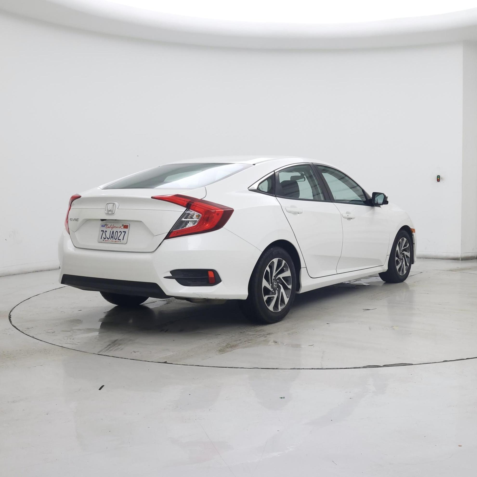 Thumbnail: 2016 Honda Civic - 8