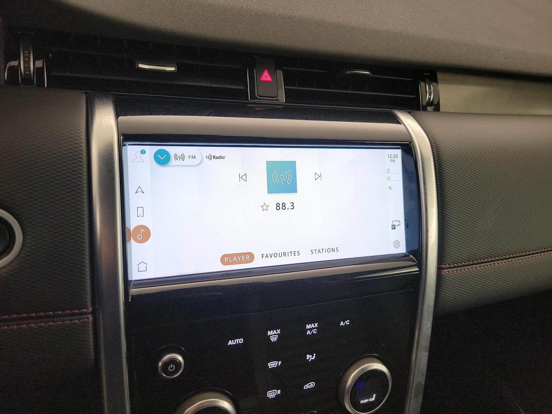 Thumbnail: 2021 Land Rover Discovery Sport - 14