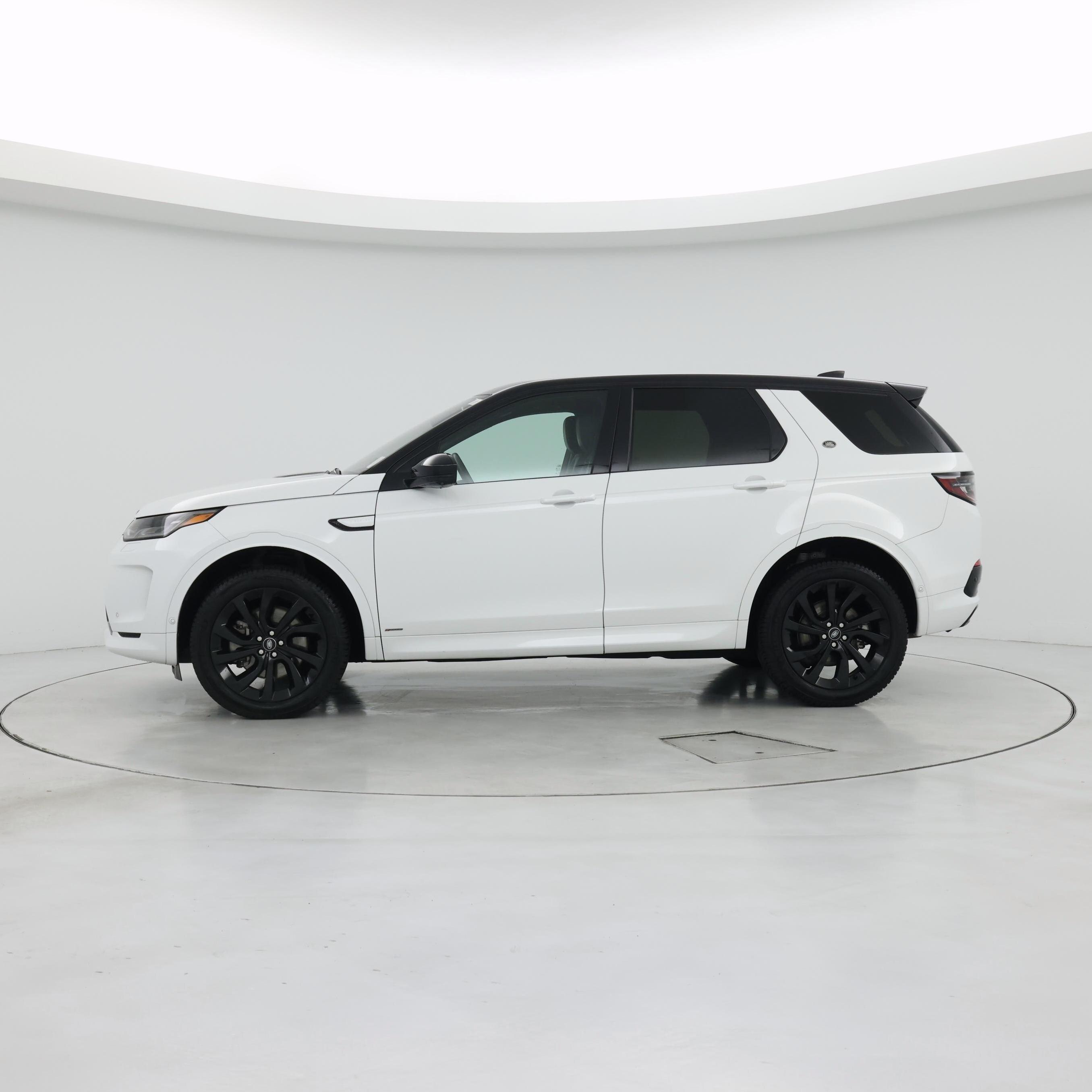 Thumbnail: 2021 Land Rover Discovery Sport - 3