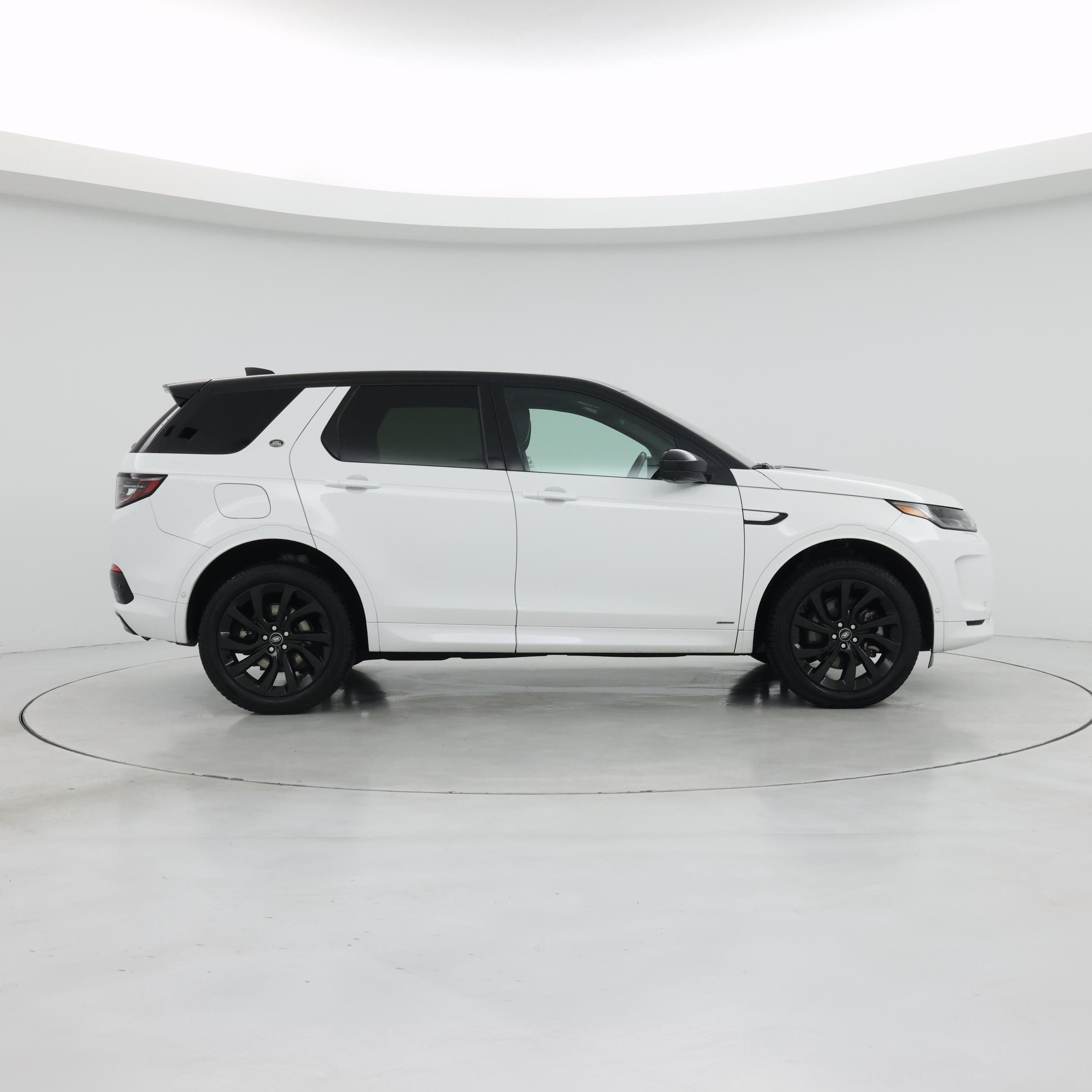 Thumbnail: 2021 Land Rover Discovery Sport - 7