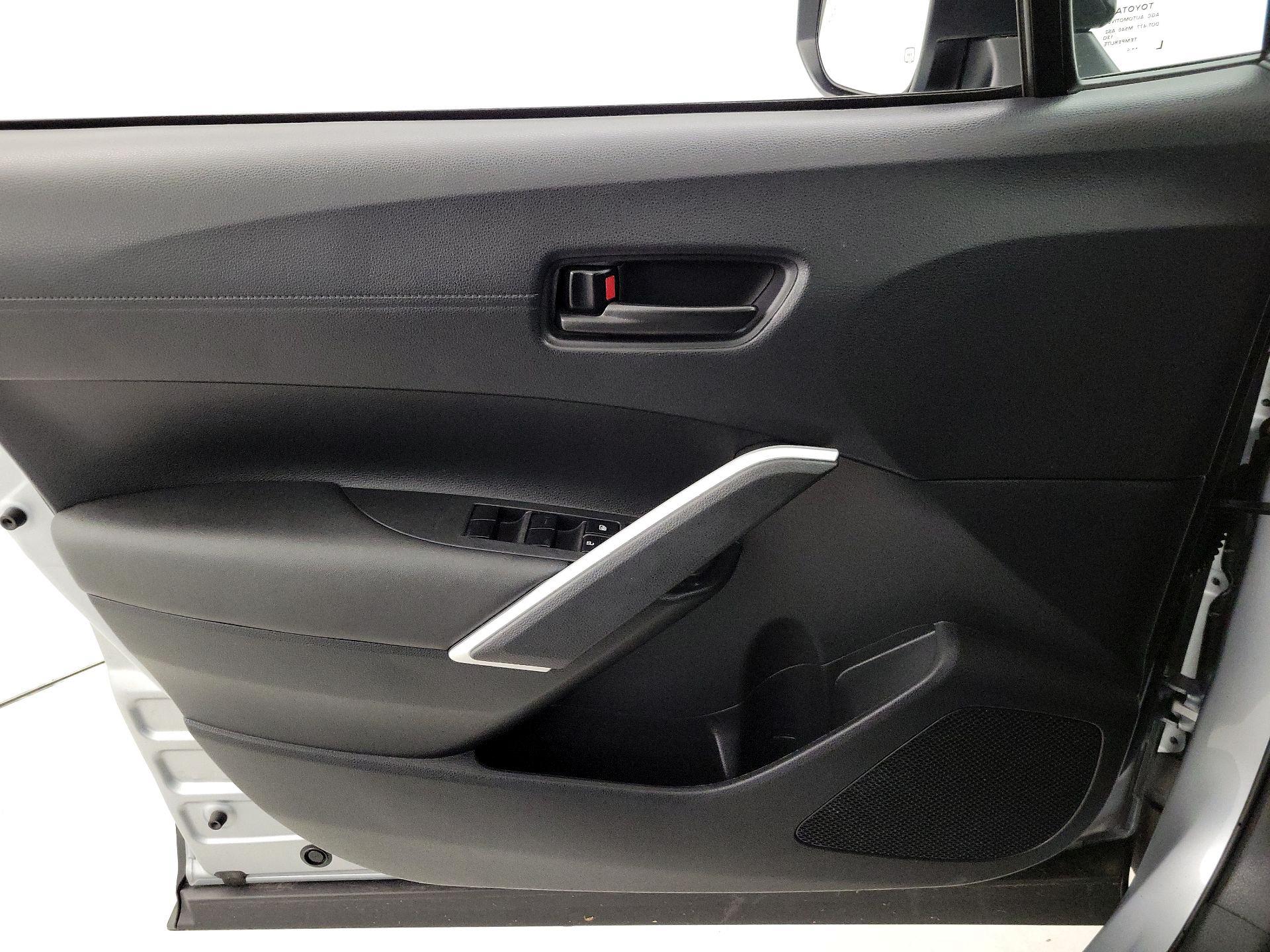 Thumbnail: 2025 Toyota Corolla Cross - 12