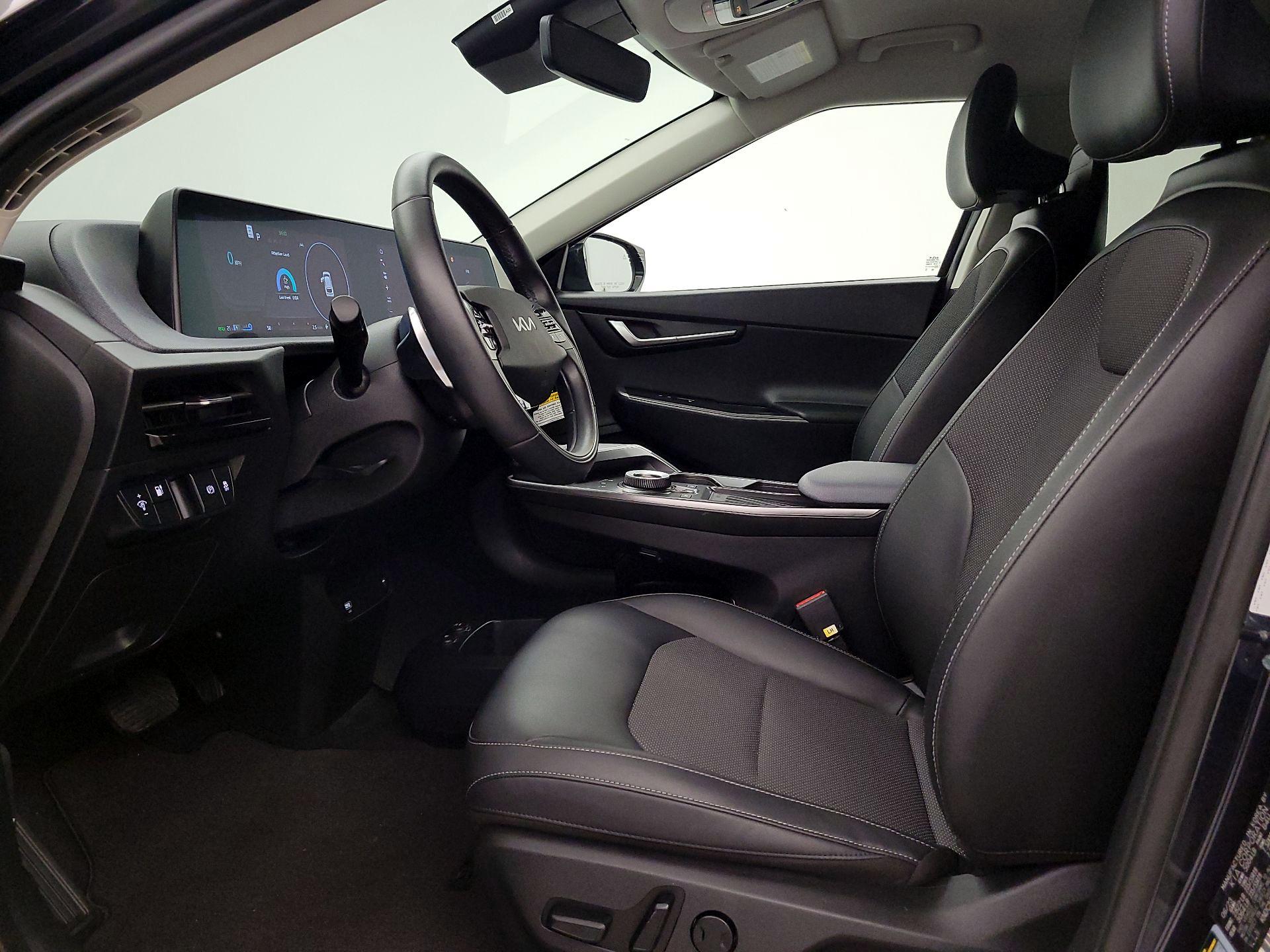 Thumbnail: 2023 Kia EV6 - 11