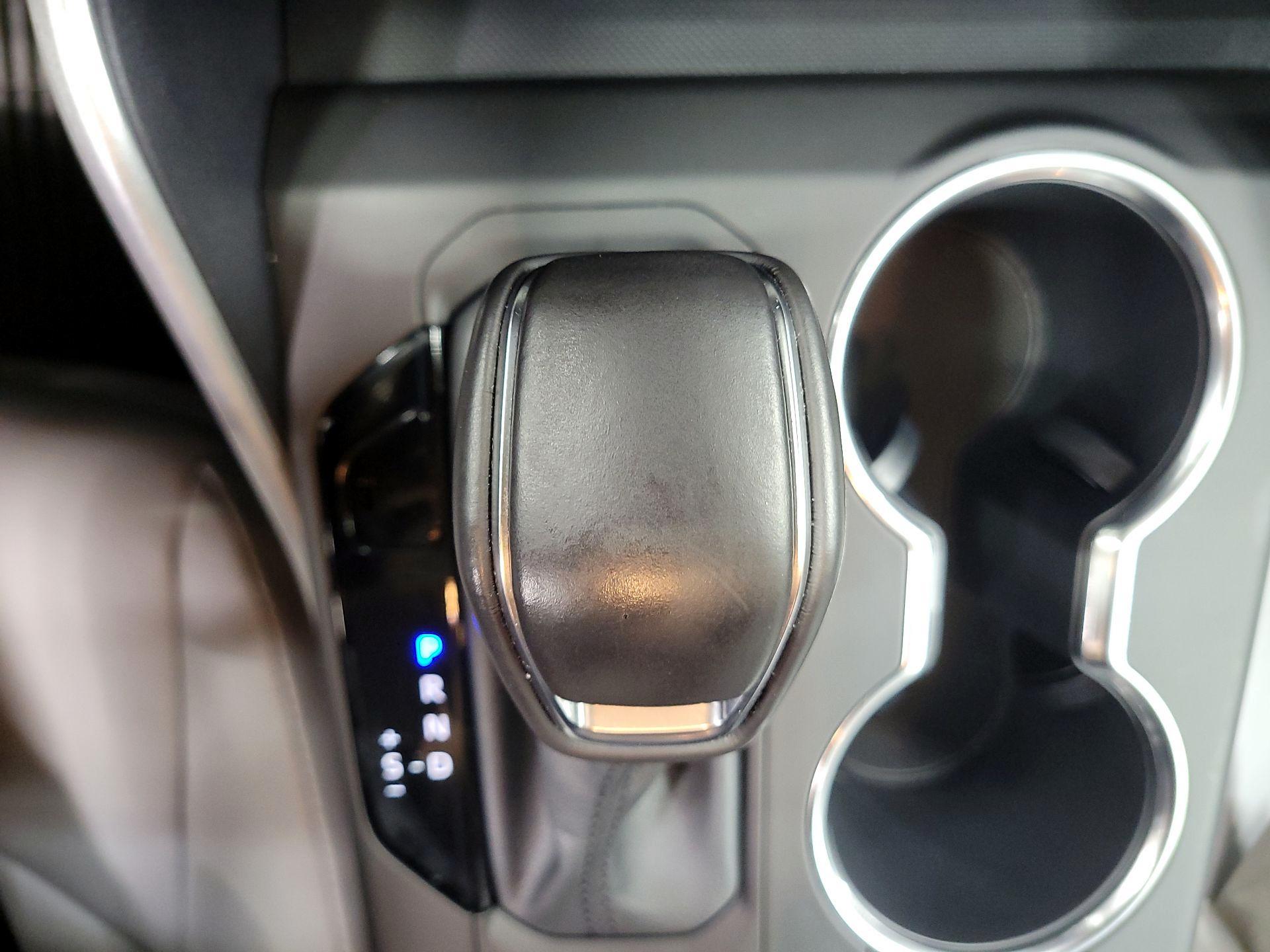 Thumbnail: 2021 Toyota Highlander - 17