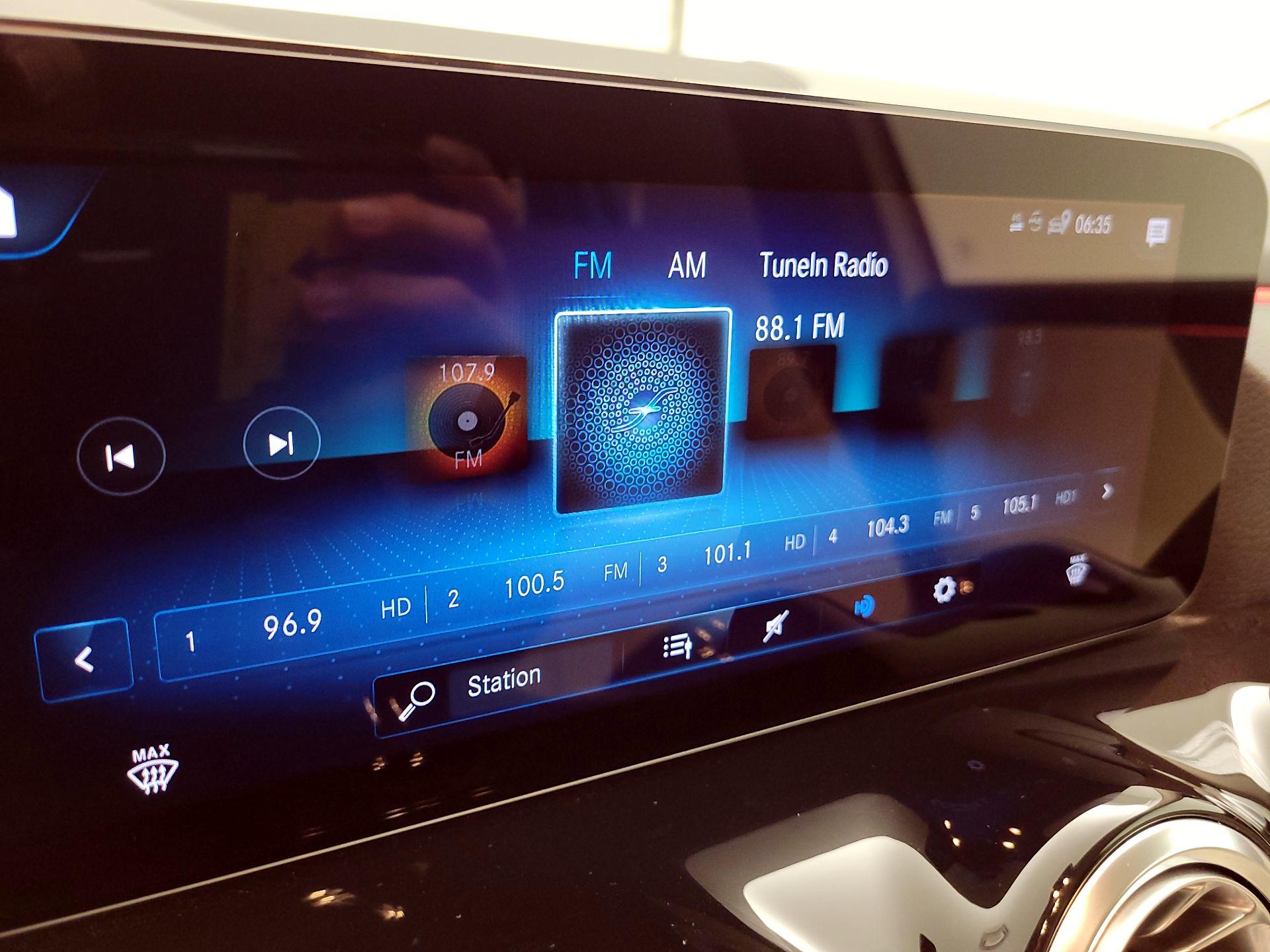 Thumbnail: 2022 Mercedes-Benz GLA - 15