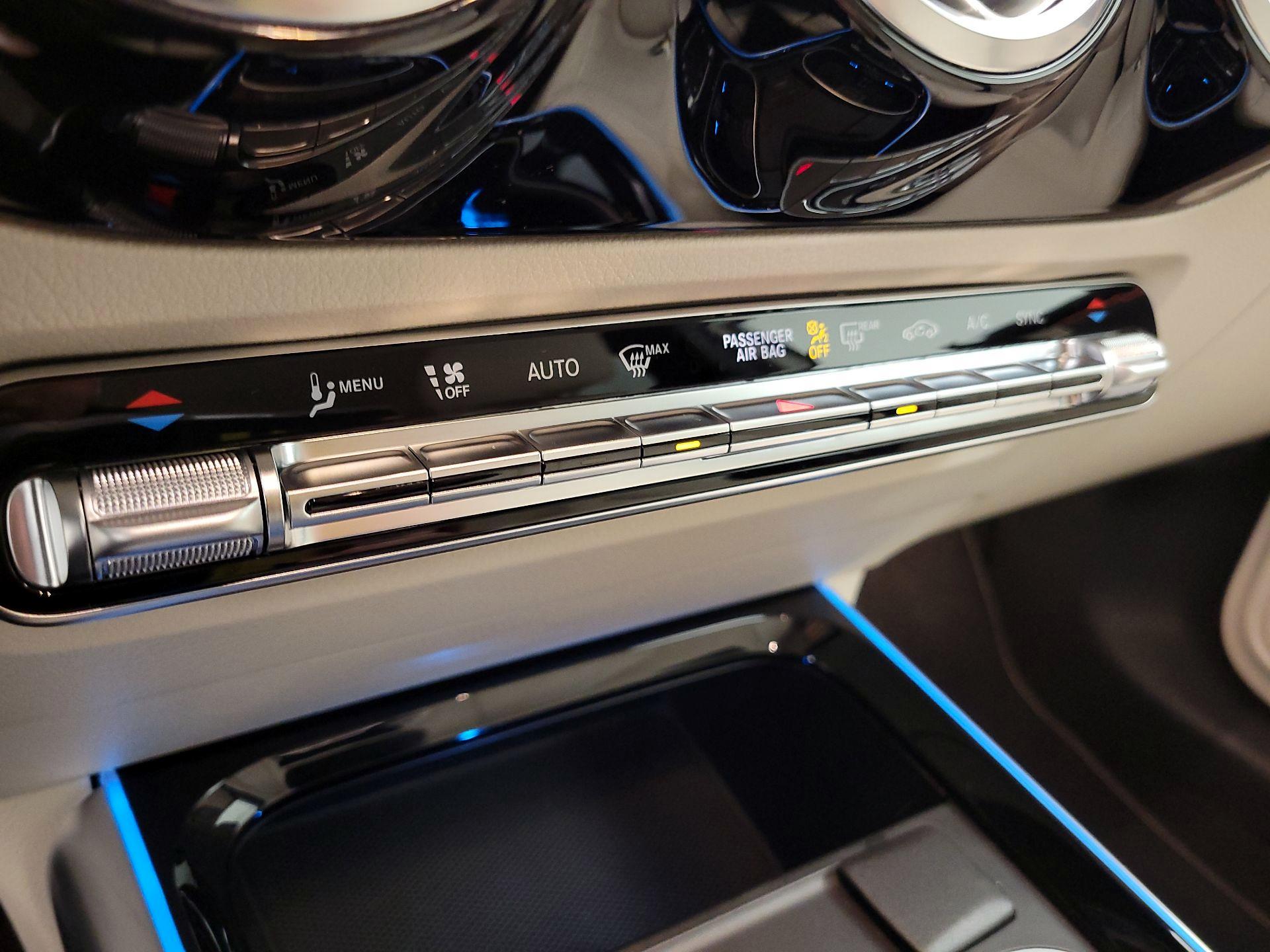 Thumbnail: 2022 Mercedes-Benz GLA - 16