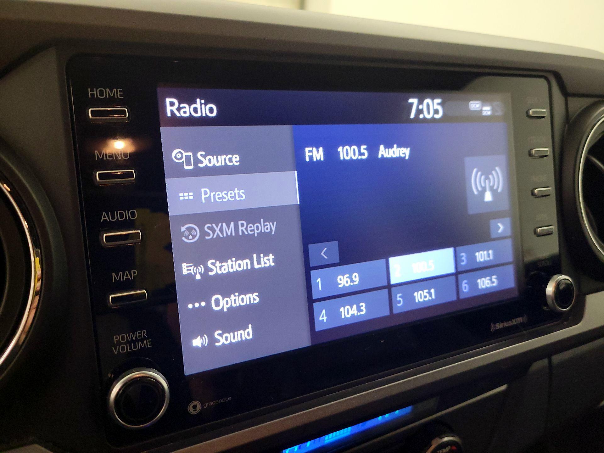 Thumbnail: 2021 Toyota Tacoma - 15