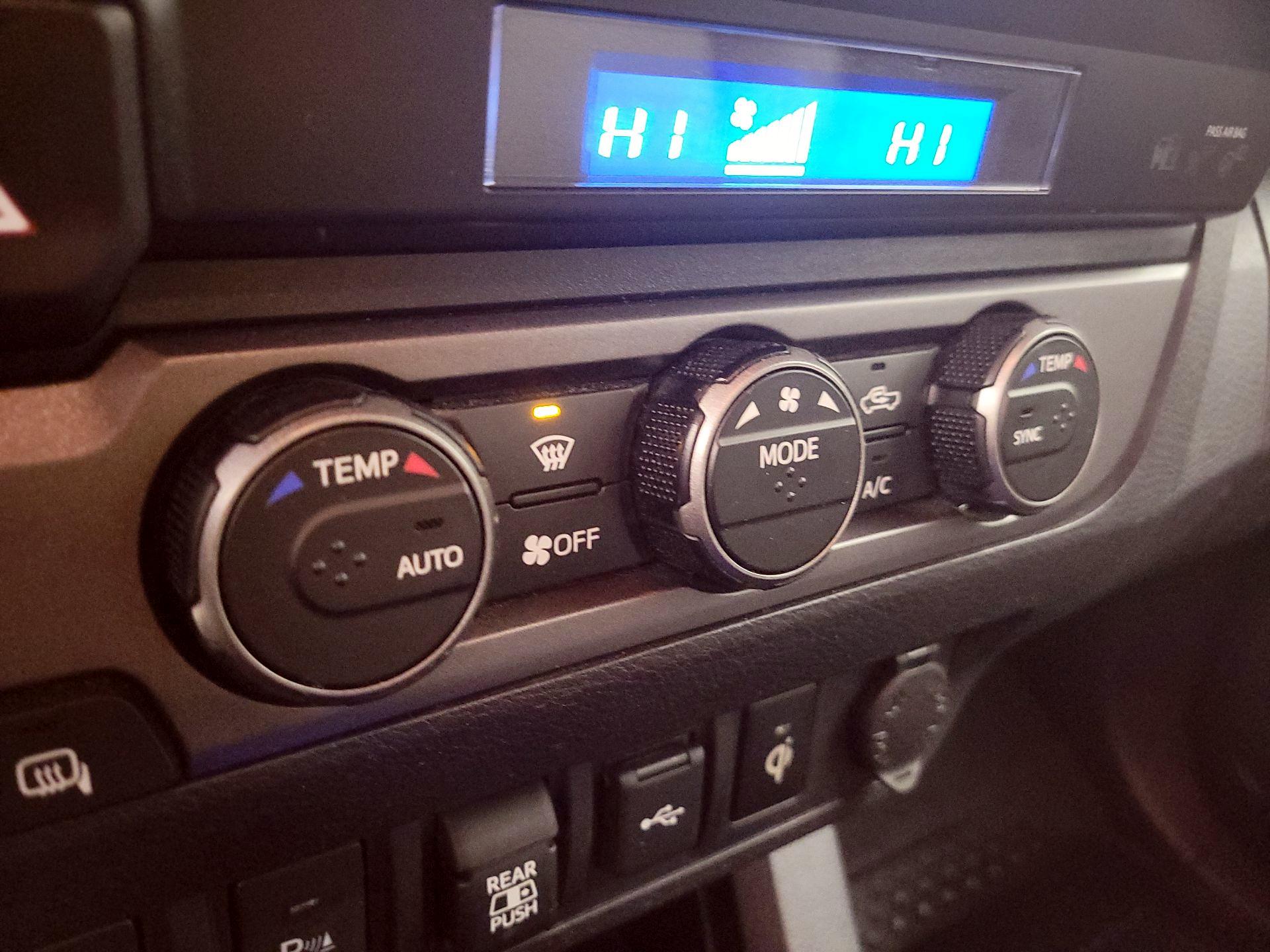 Thumbnail: 2021 Toyota Tacoma - 16