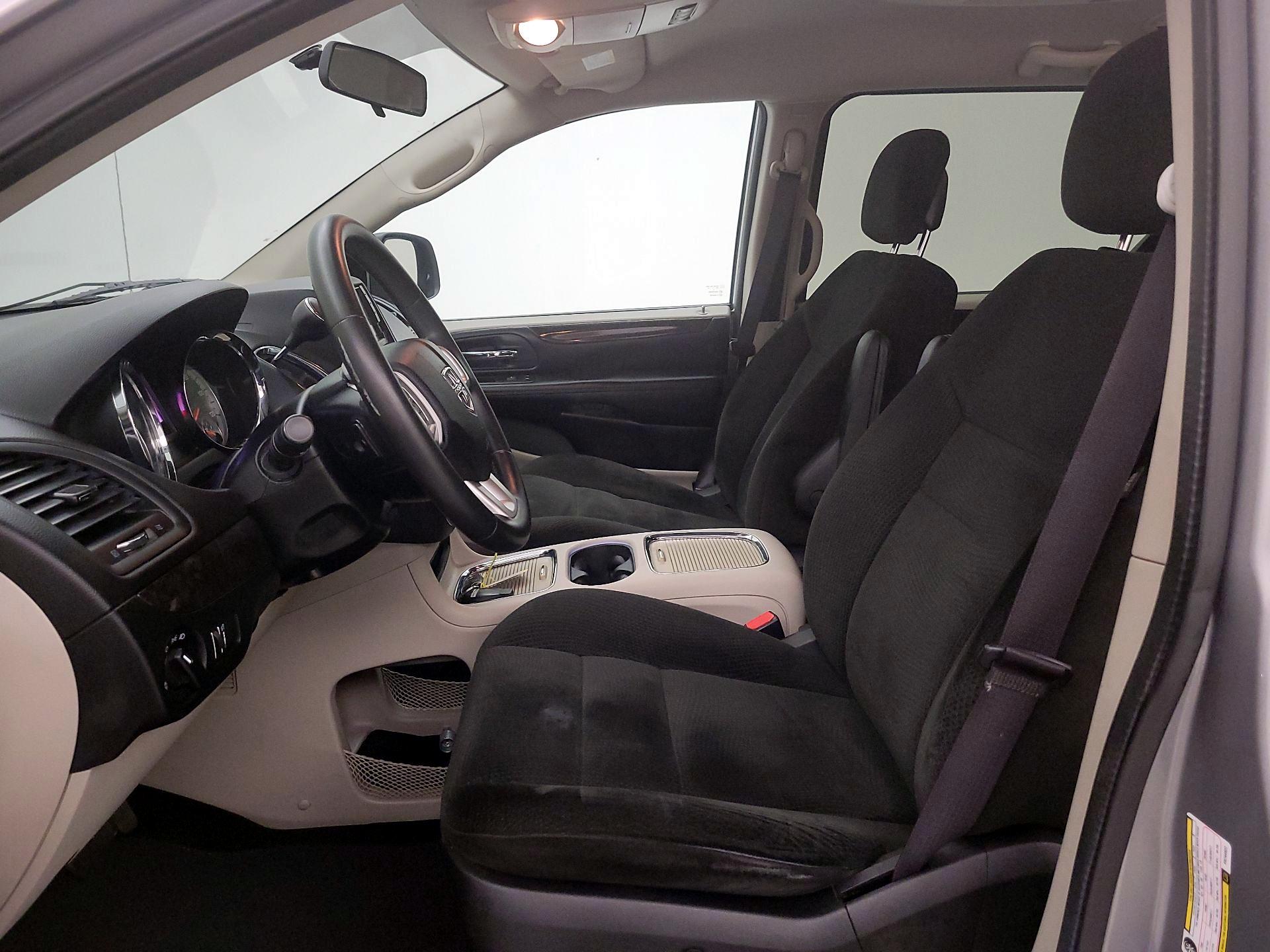 Thumbnail: 2015 Dodge Grand Caravan - 11