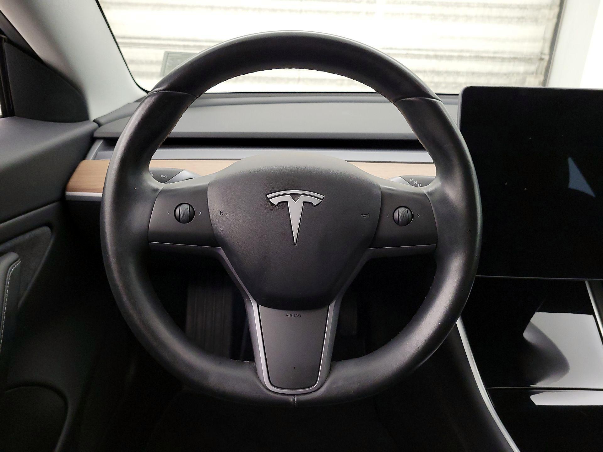 Thumbnail: 2019 Tesla Model 3 - 10