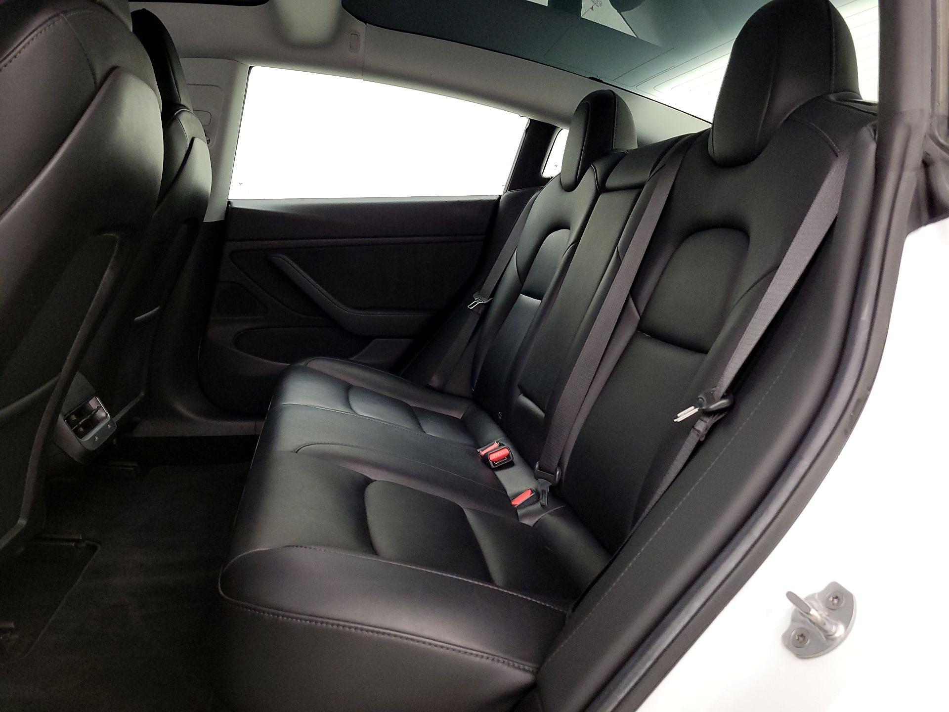 Thumbnail: 2019 Tesla Model 3 - 19