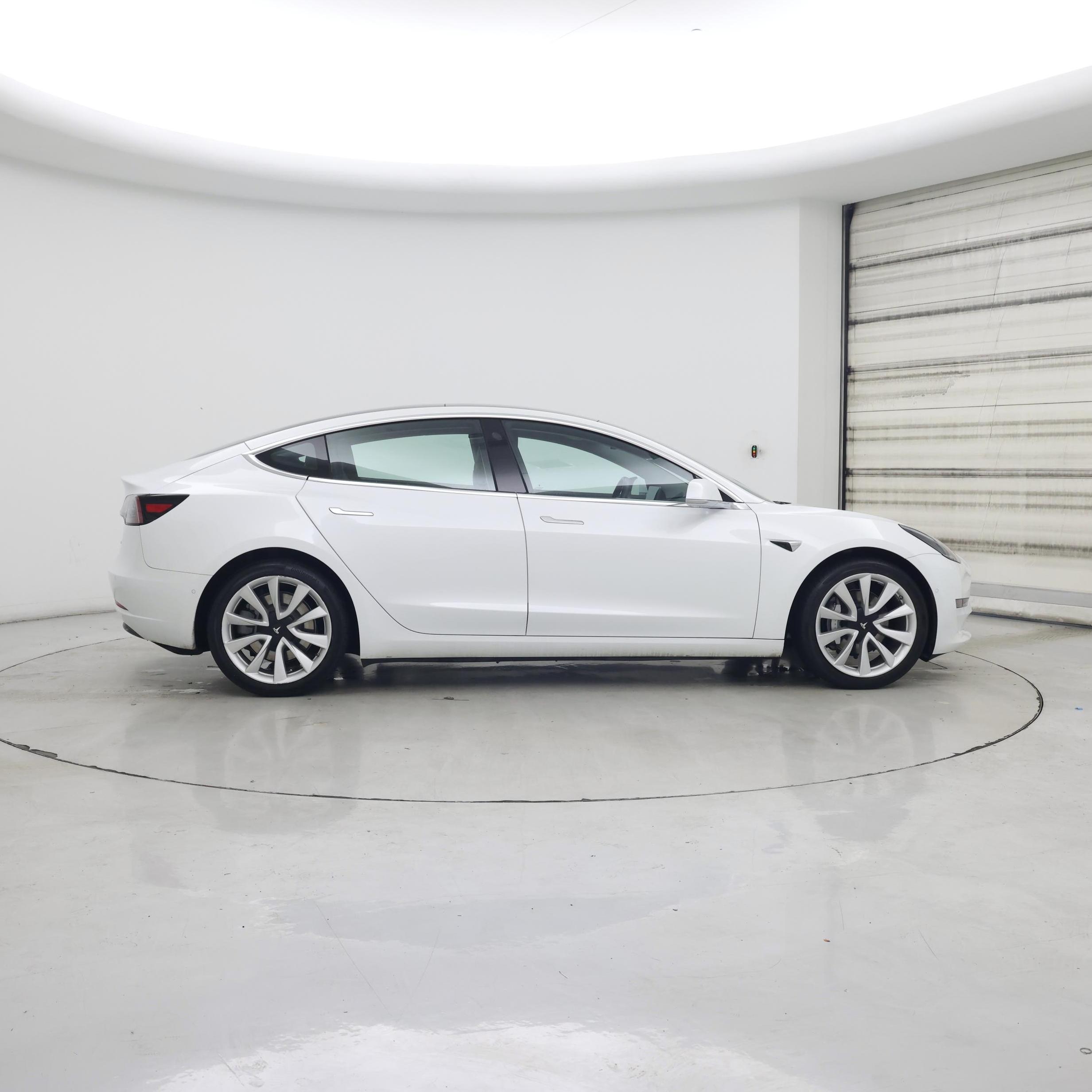 Thumbnail: 2019 Tesla Model 3 - 7