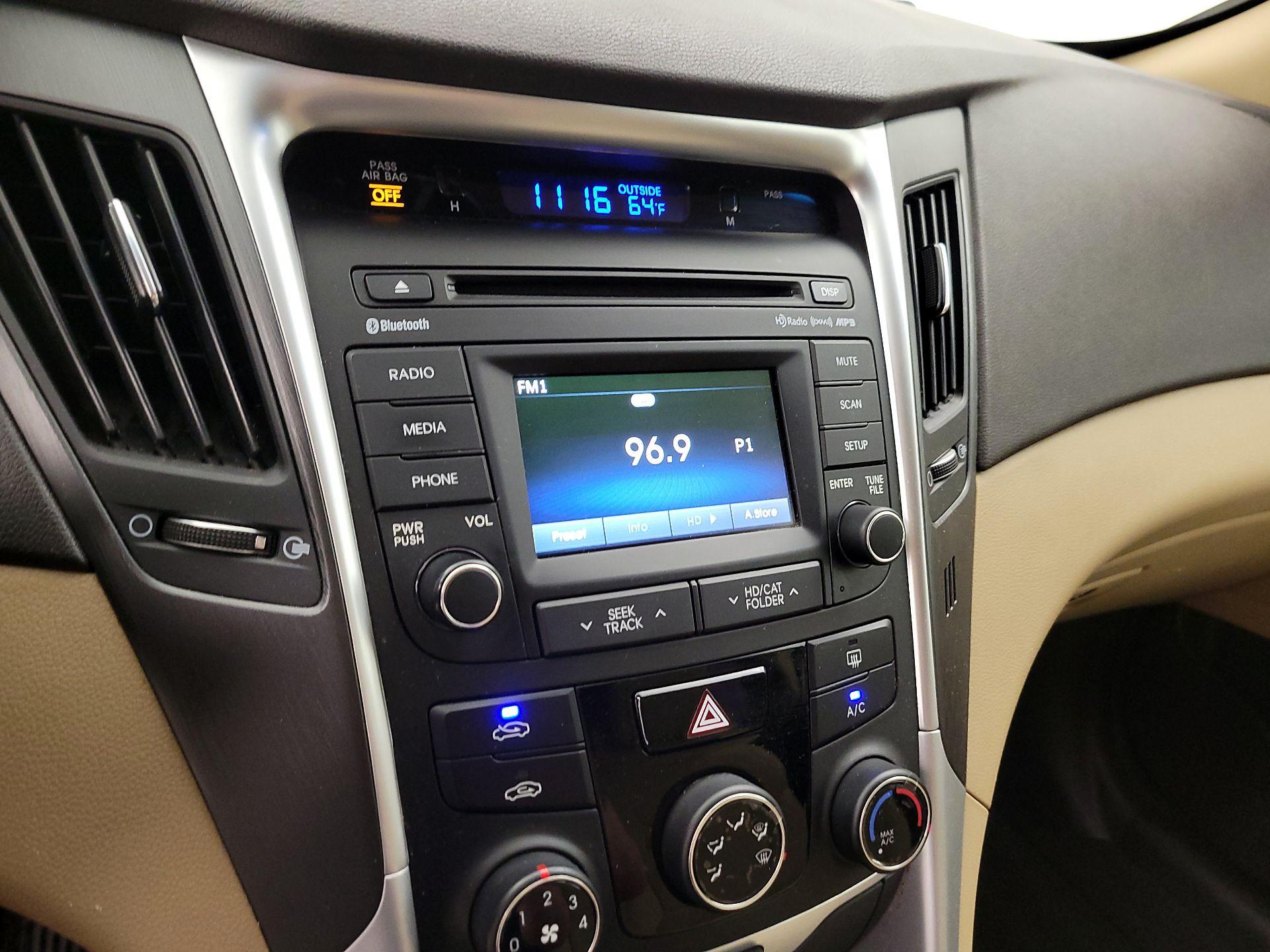 Thumbnail: 2014 Hyundai Sonata - 14