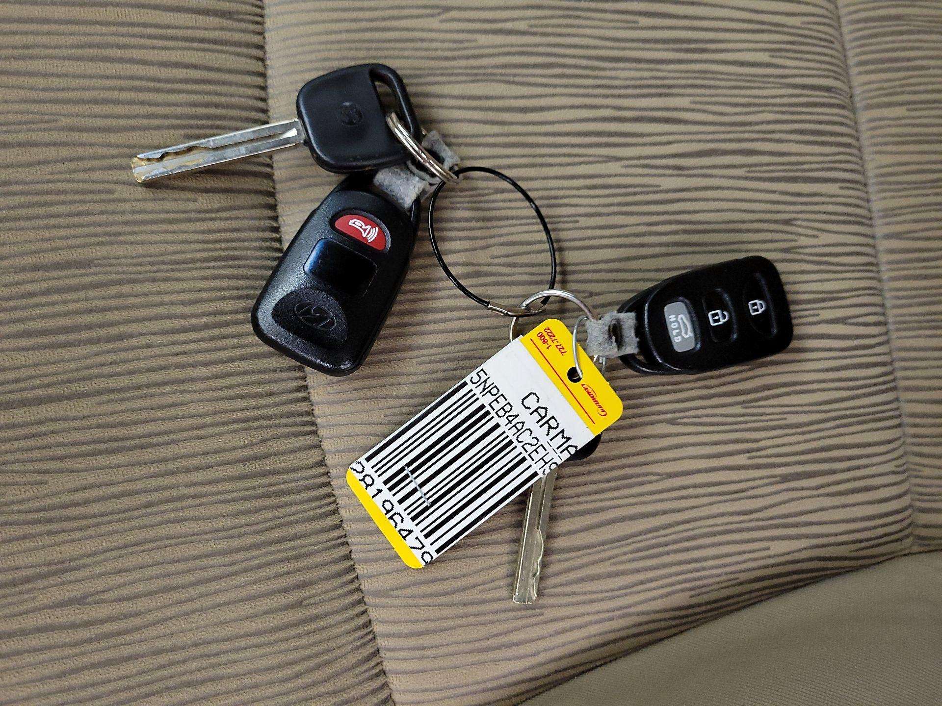 Thumbnail: 2014 Hyundai Sonata - 19