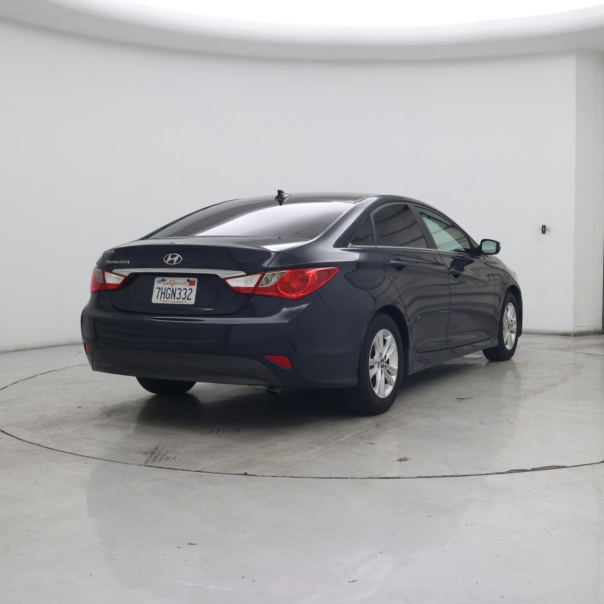 Thumbnail: 2014 Hyundai Sonata - 8