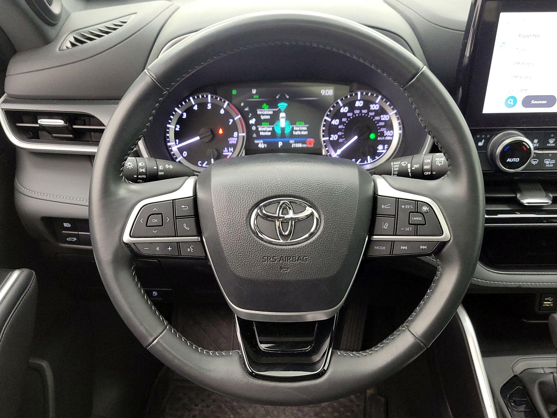 Thumbnail: 2024 Toyota Highlander - 10