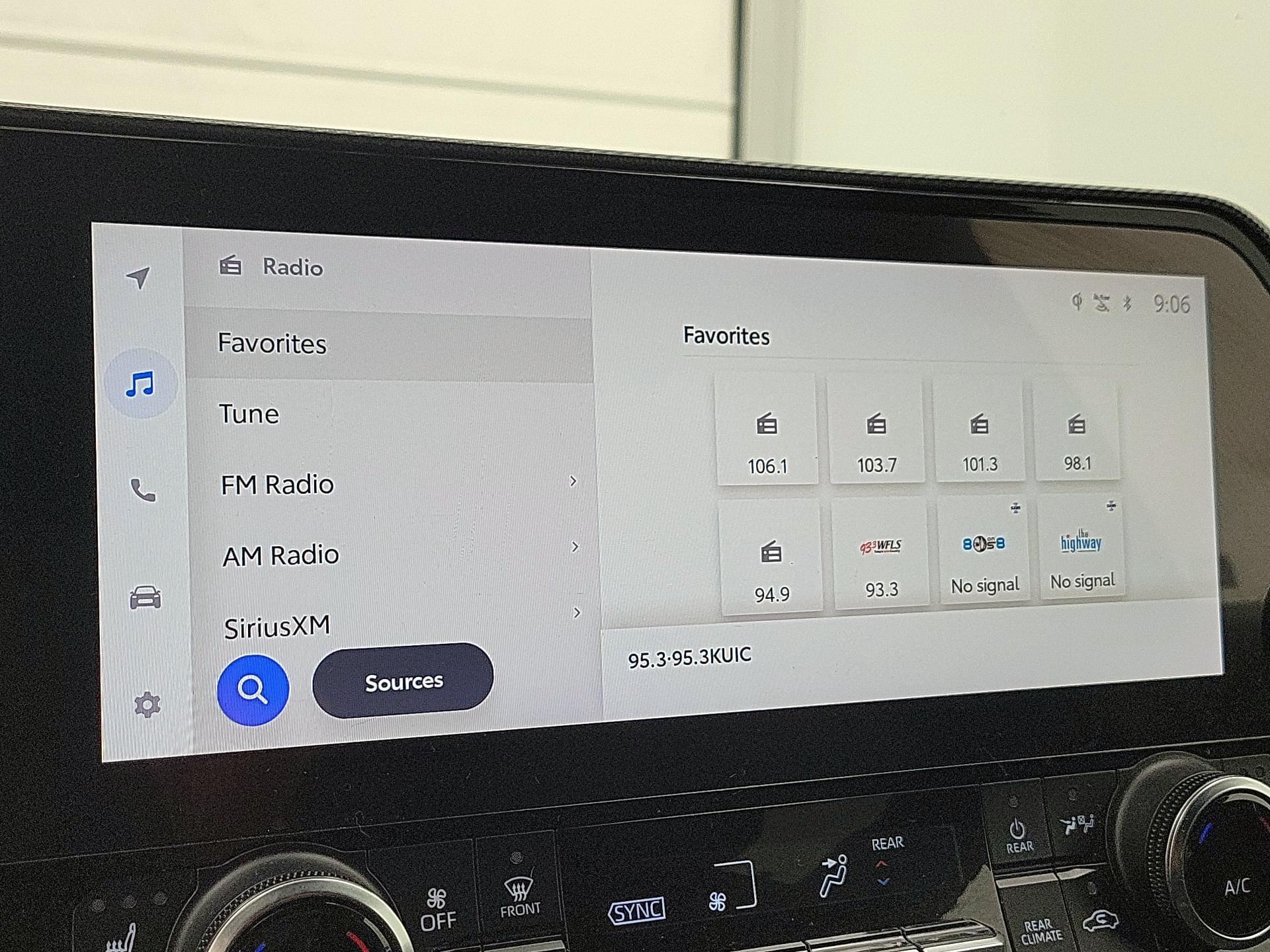 Thumbnail: 2024 Toyota Highlander - 16