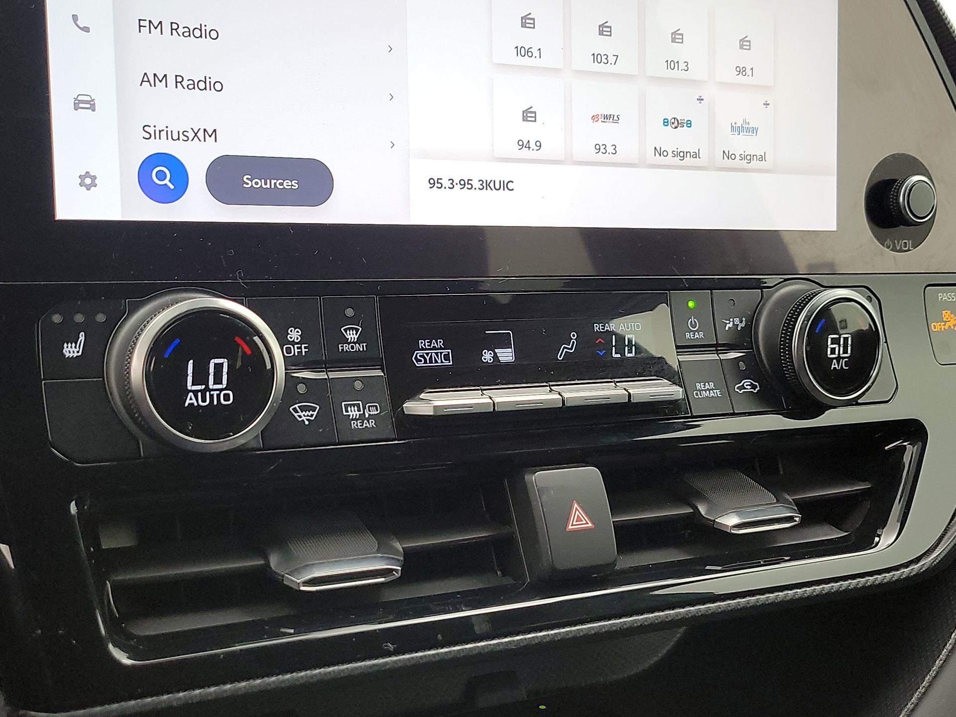 Thumbnail: 2024 Toyota Highlander - 17