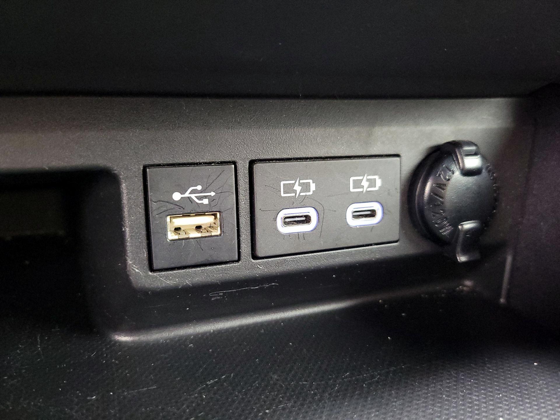 Thumbnail: 2024 Toyota Highlander - 19