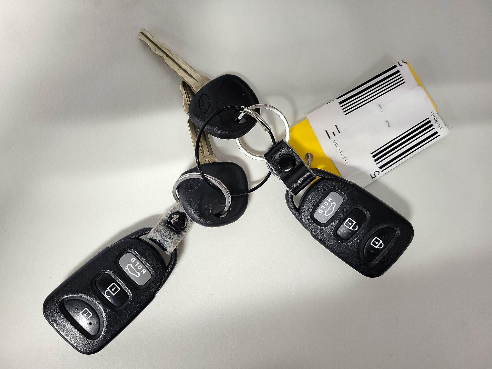 Thumbnail: 2014 Hyundai Elantra - 19